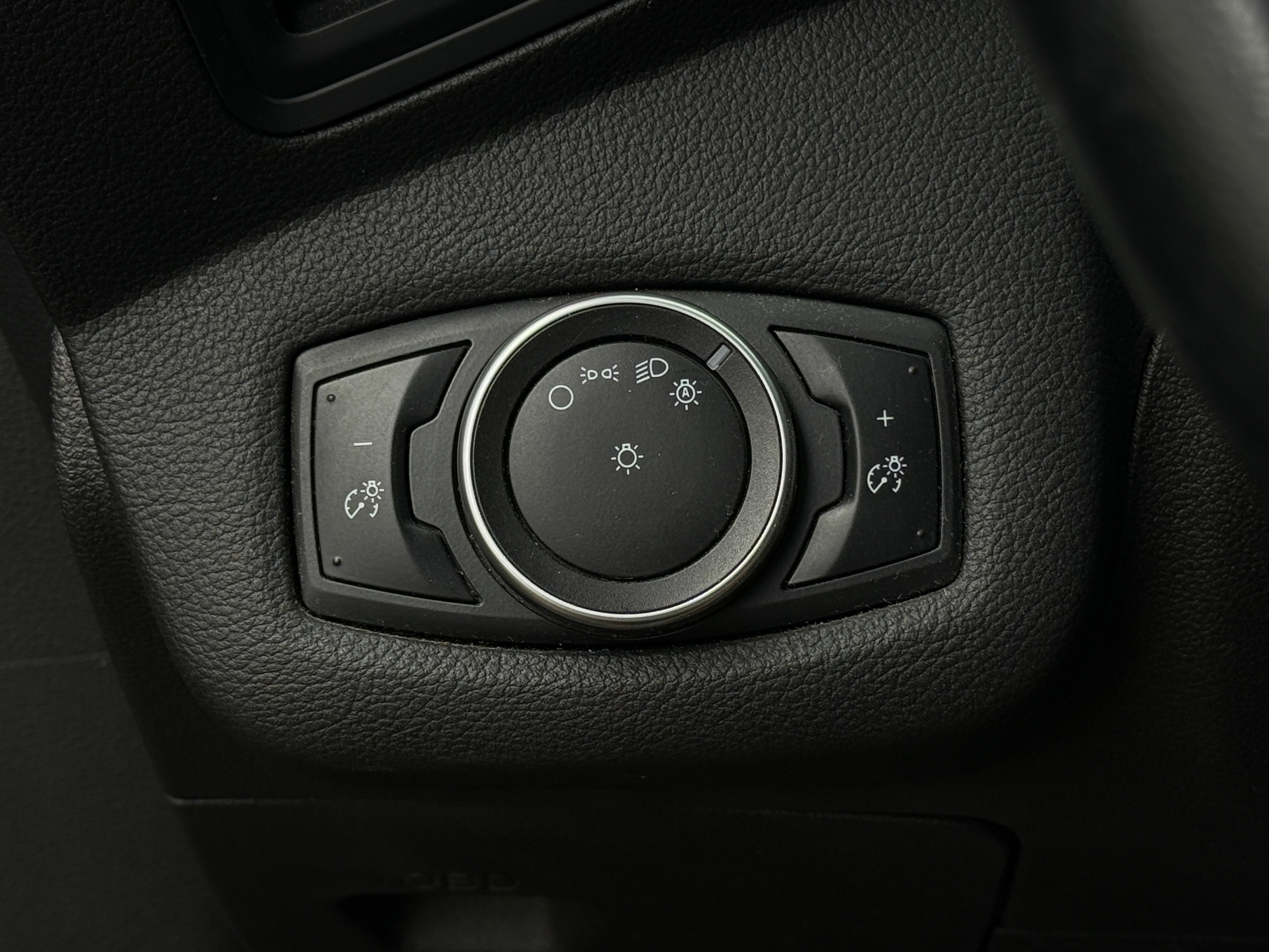 Used 2016 Ford C-Max SE with VIN 1FADP5AU7GL115415 for sale in Oak Creek, WI