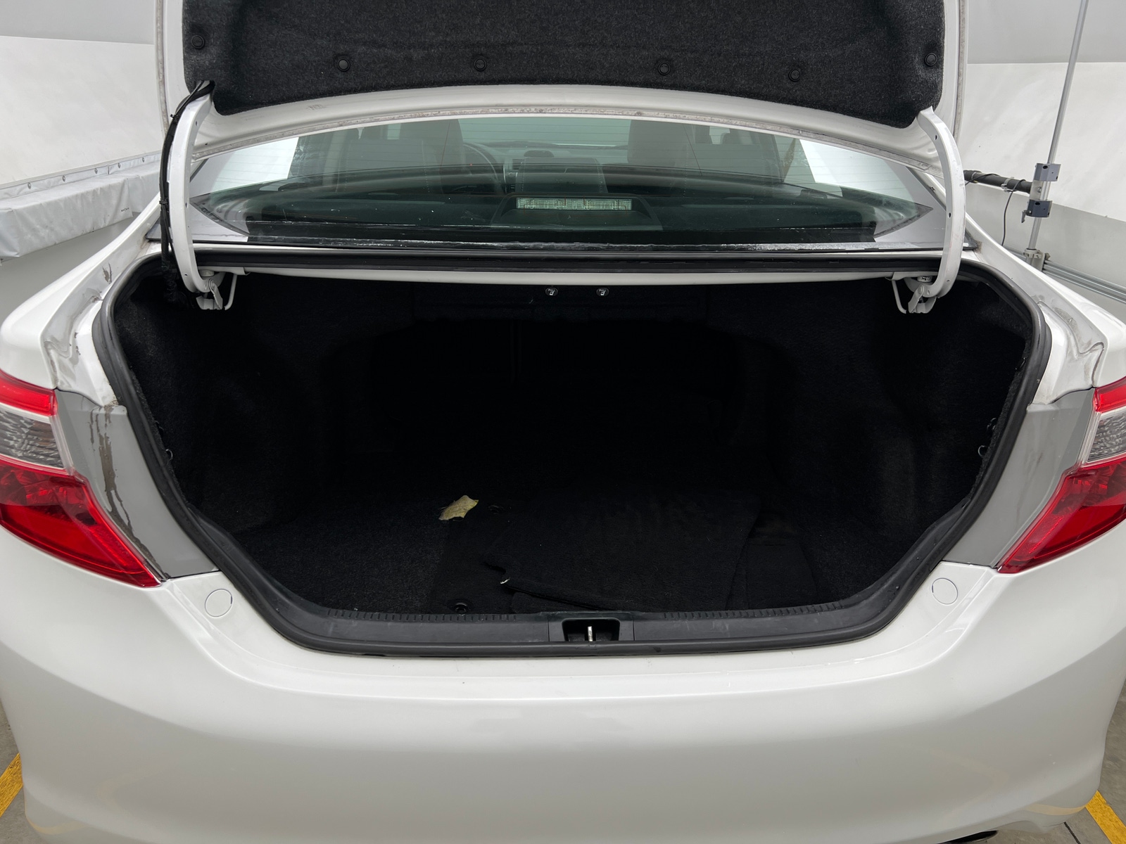 Thumbnail: 2013 Toyota Camry - 6