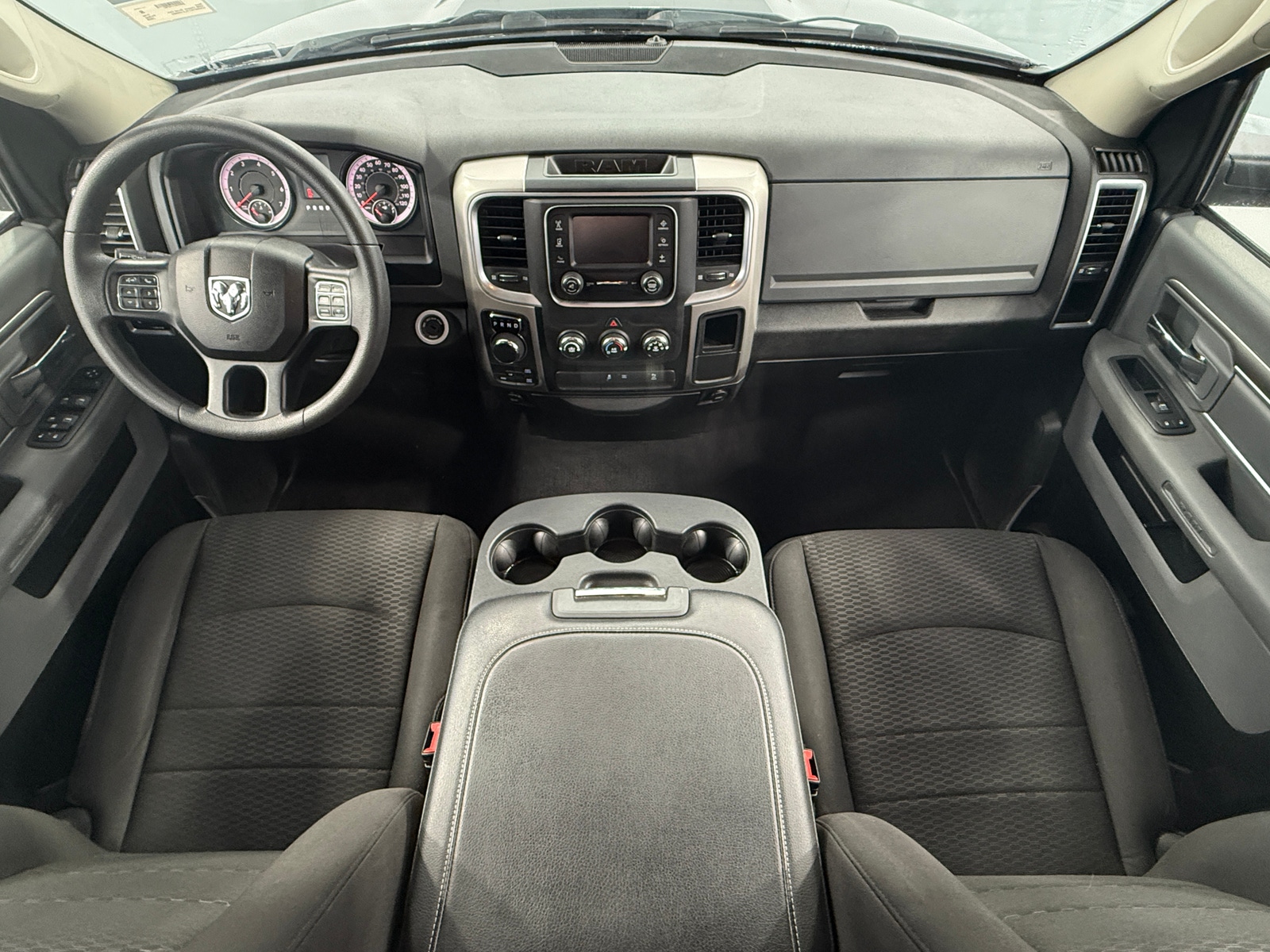 Thumbnail: 2020 RAM 1500 Classic - 3