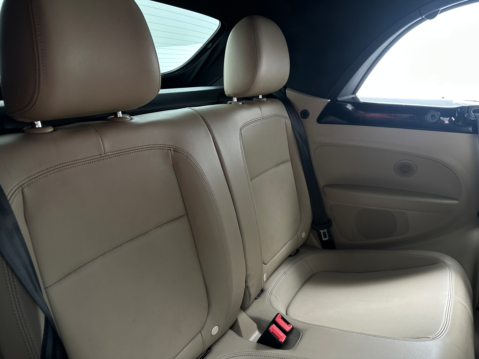 Thumbnail: 2013 Volkswagen Beetle - 6