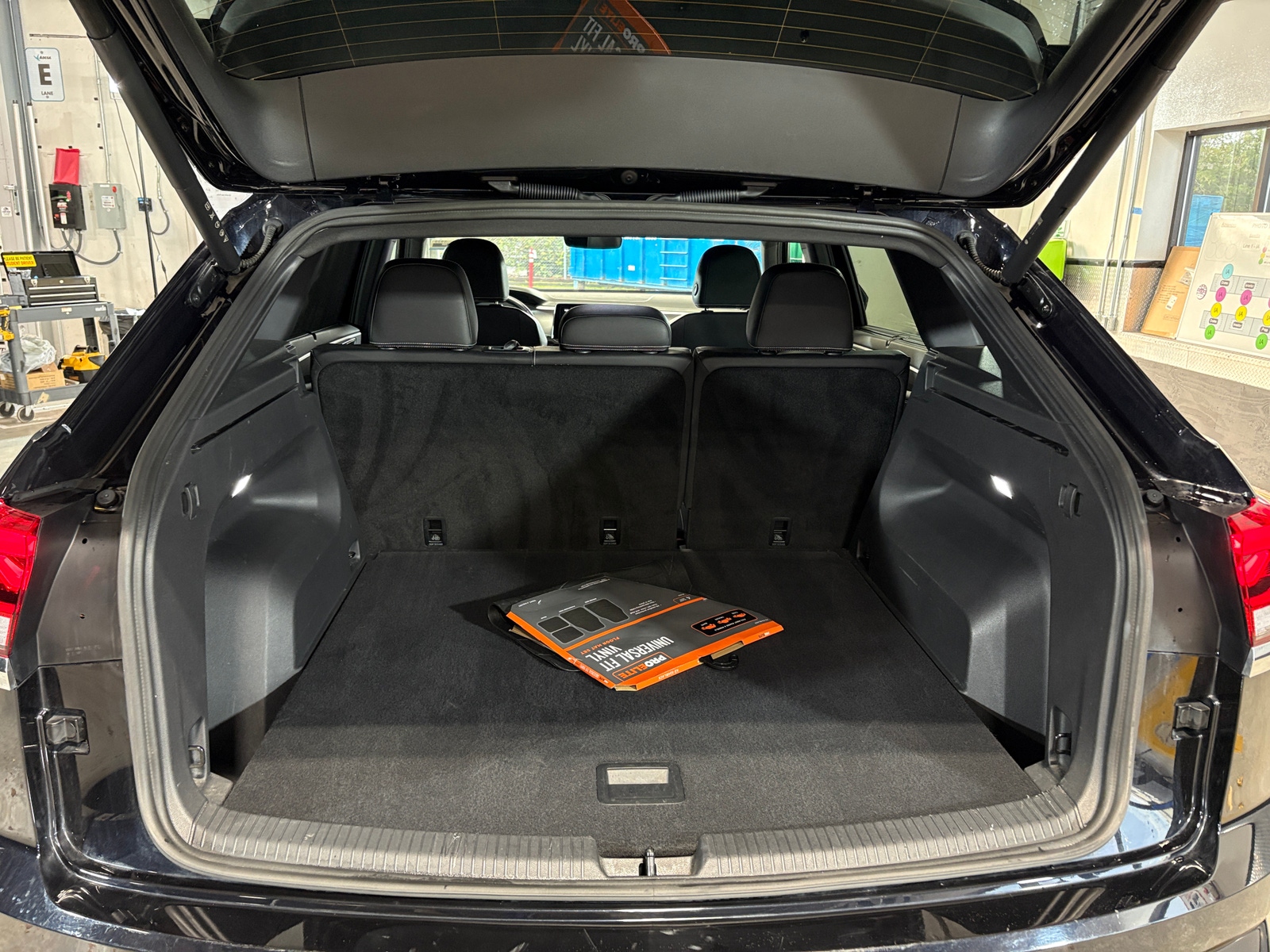 Thumbnail: 2025 Volkswagen Atlas - 6