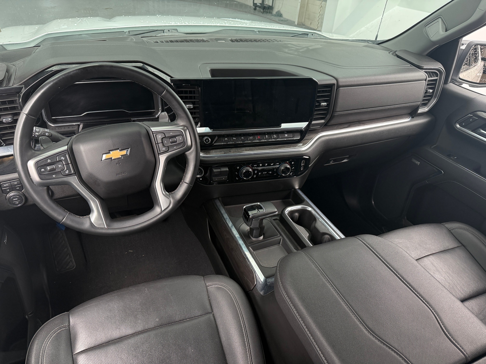 Thumbnail: 2024 Chevrolet Silverado 1500 - 2