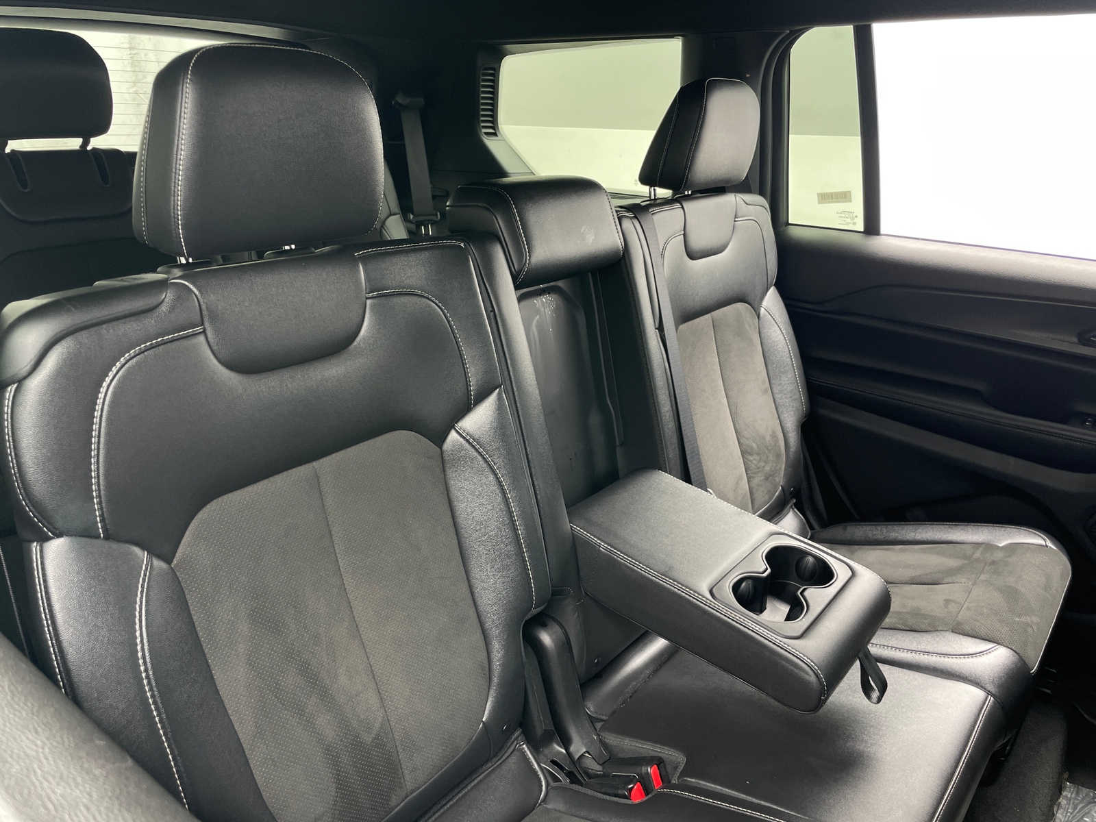 Thumbnail: 2024 Jeep Grand Cherokee L - 5