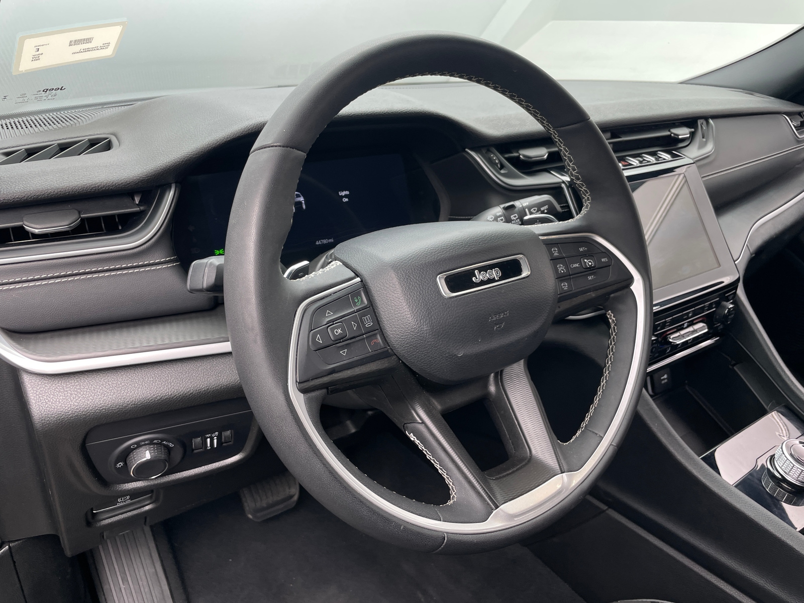 Thumbnail: 2024 Jeep Grand Cherokee L - 4