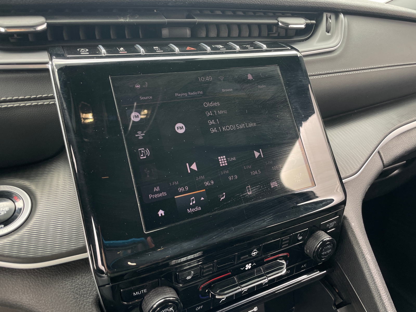 Thumbnail: 2024 Jeep Grand Cherokee L - 3