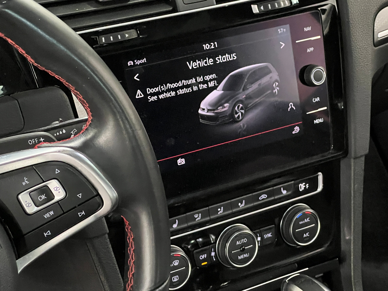 Thumbnail: 2019 Volkswagen Golf - 3