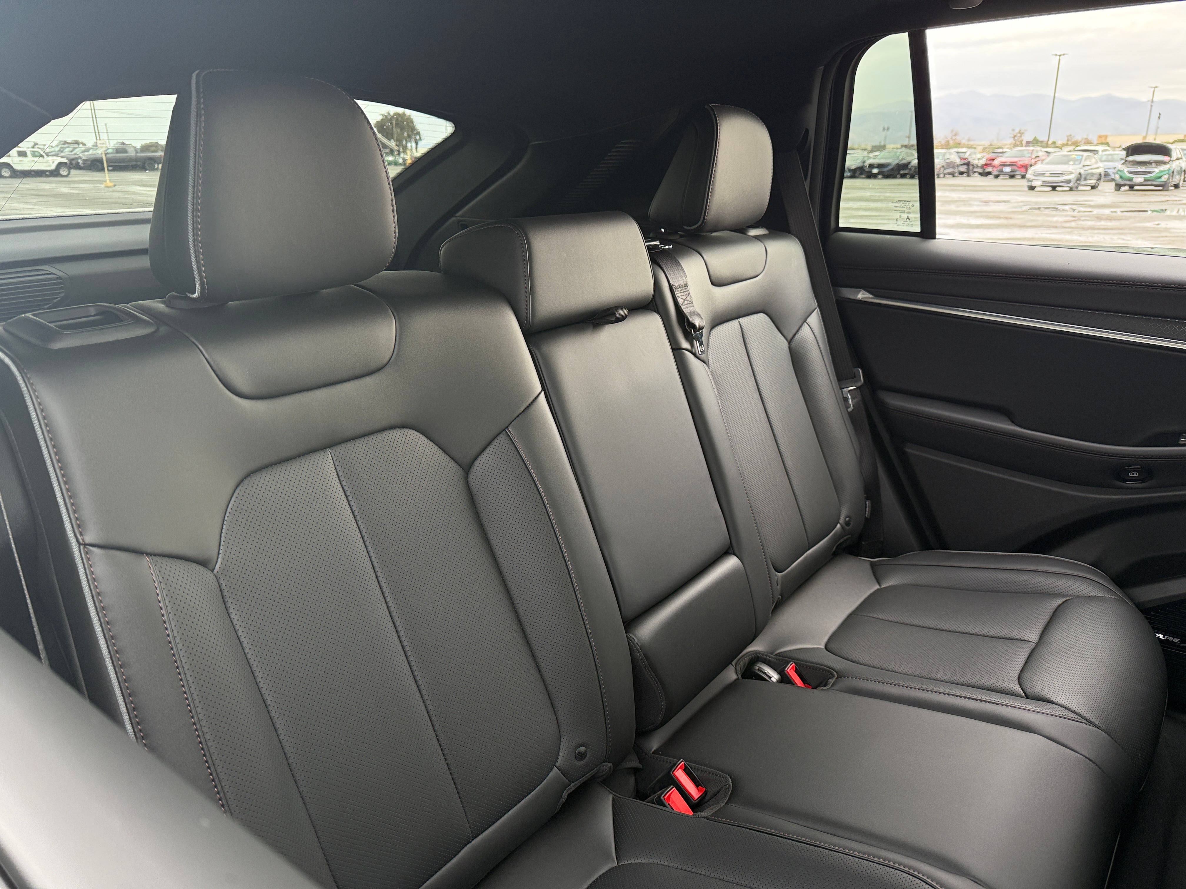 2025 Jeep Wagoneer S