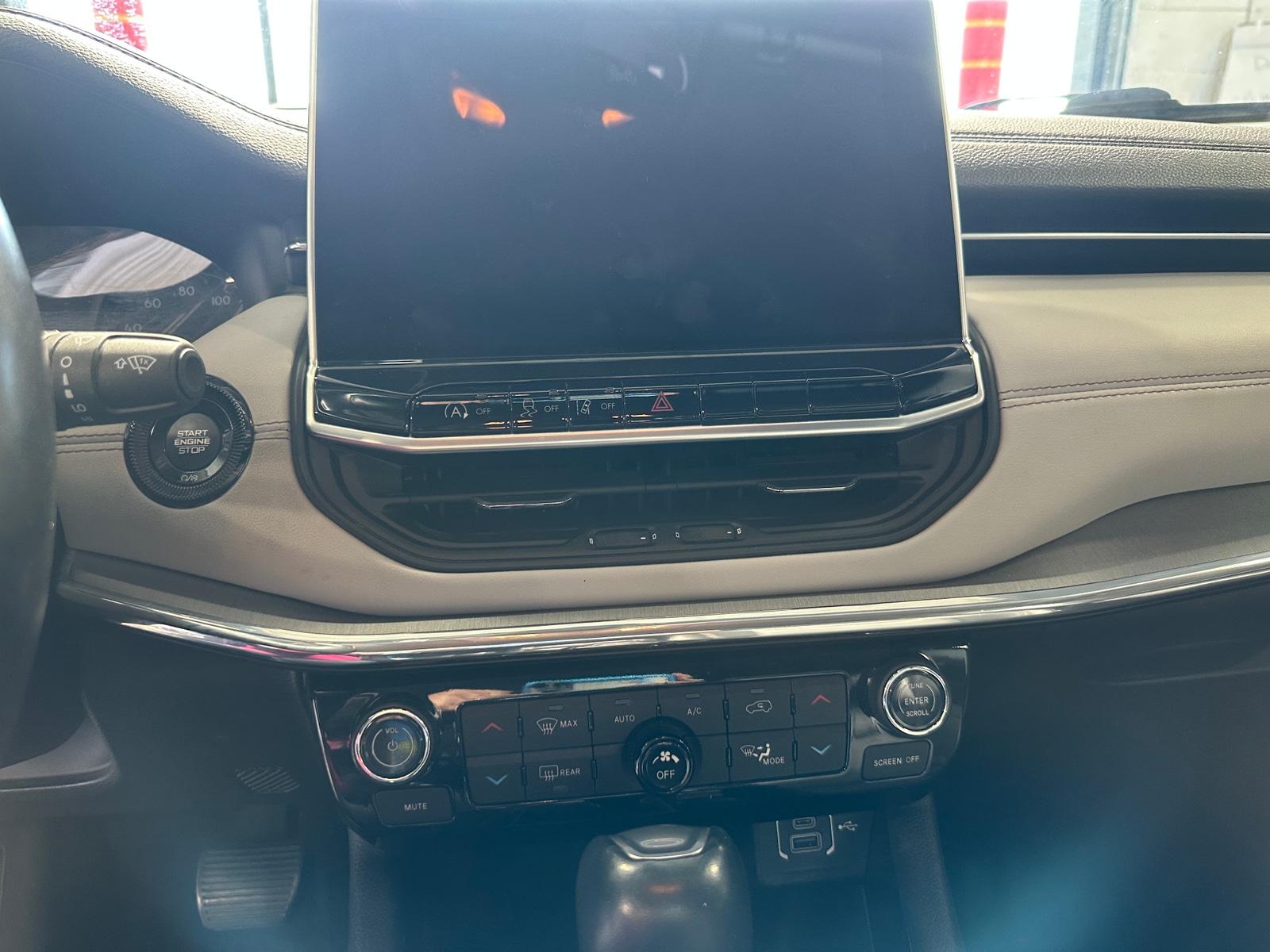 Thumbnail: 2022 Jeep Compass - 3