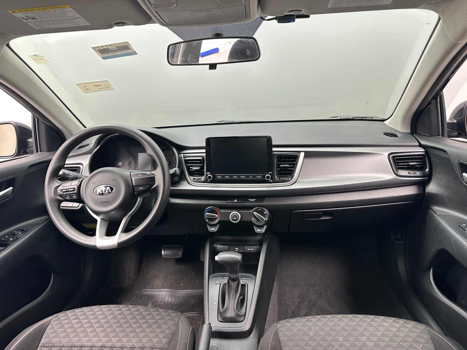 Thumbnail: 2021 Kia Rio - 3