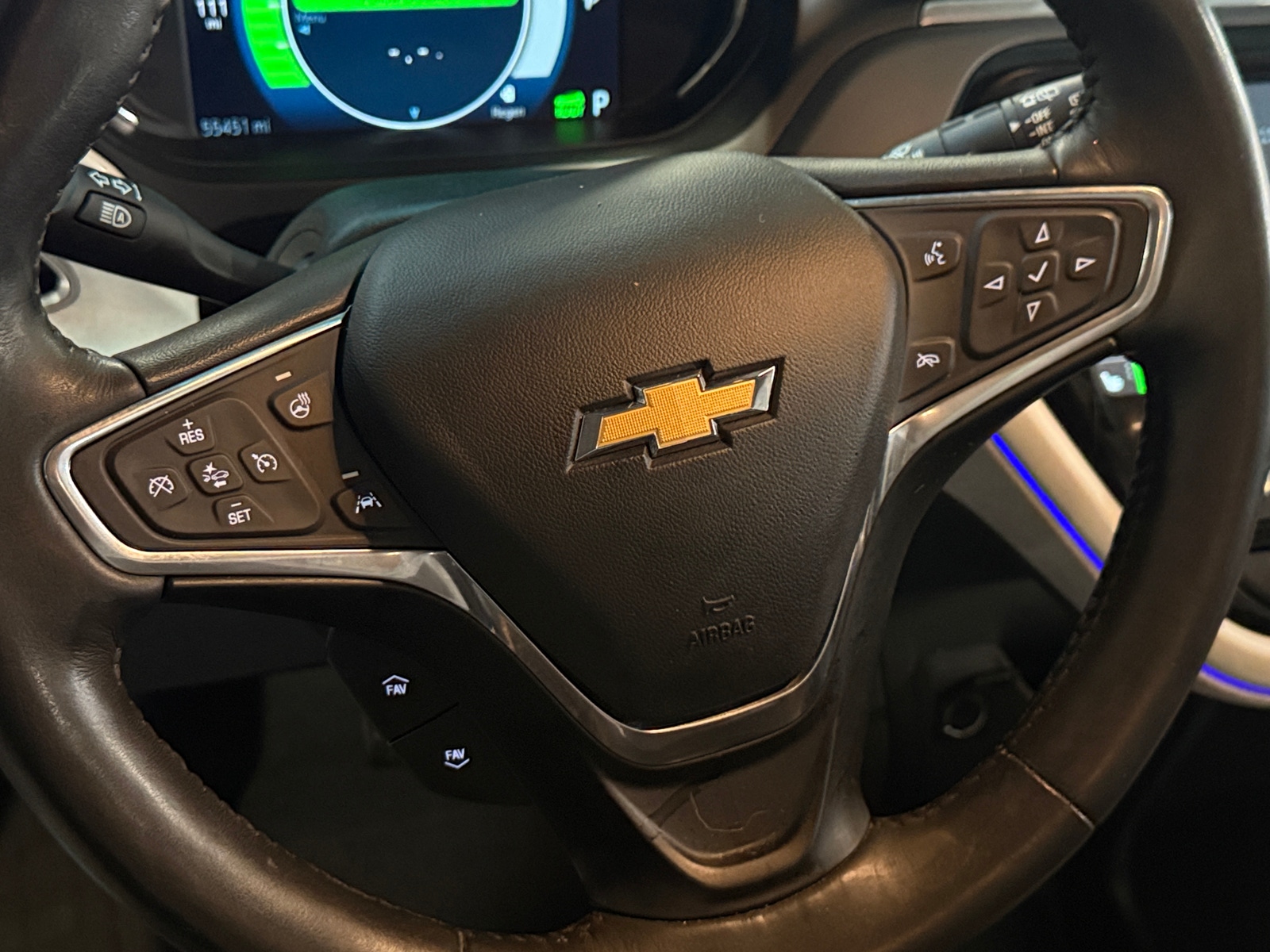 Thumbnail: 2017 Chevrolet Bolt EV - 4