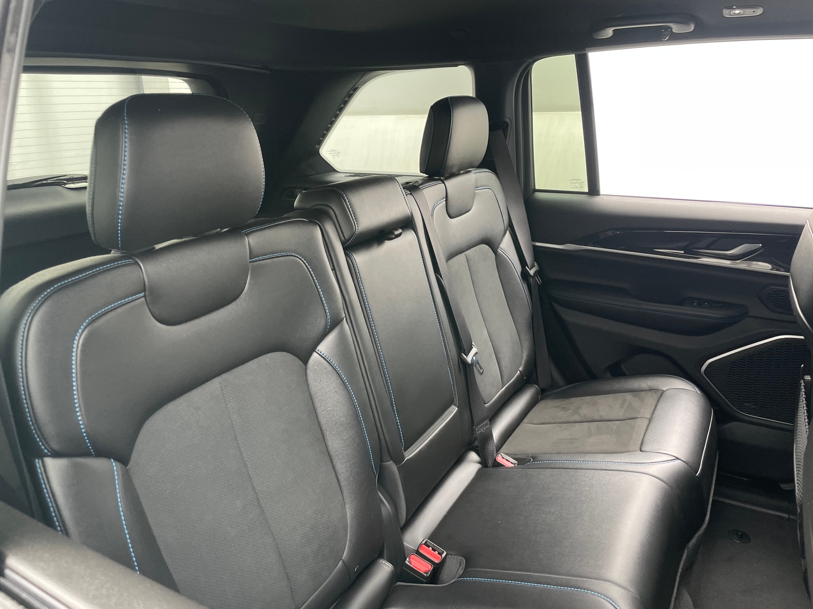 Thumbnail: 2023 Jeep Grand Cherokee - 5