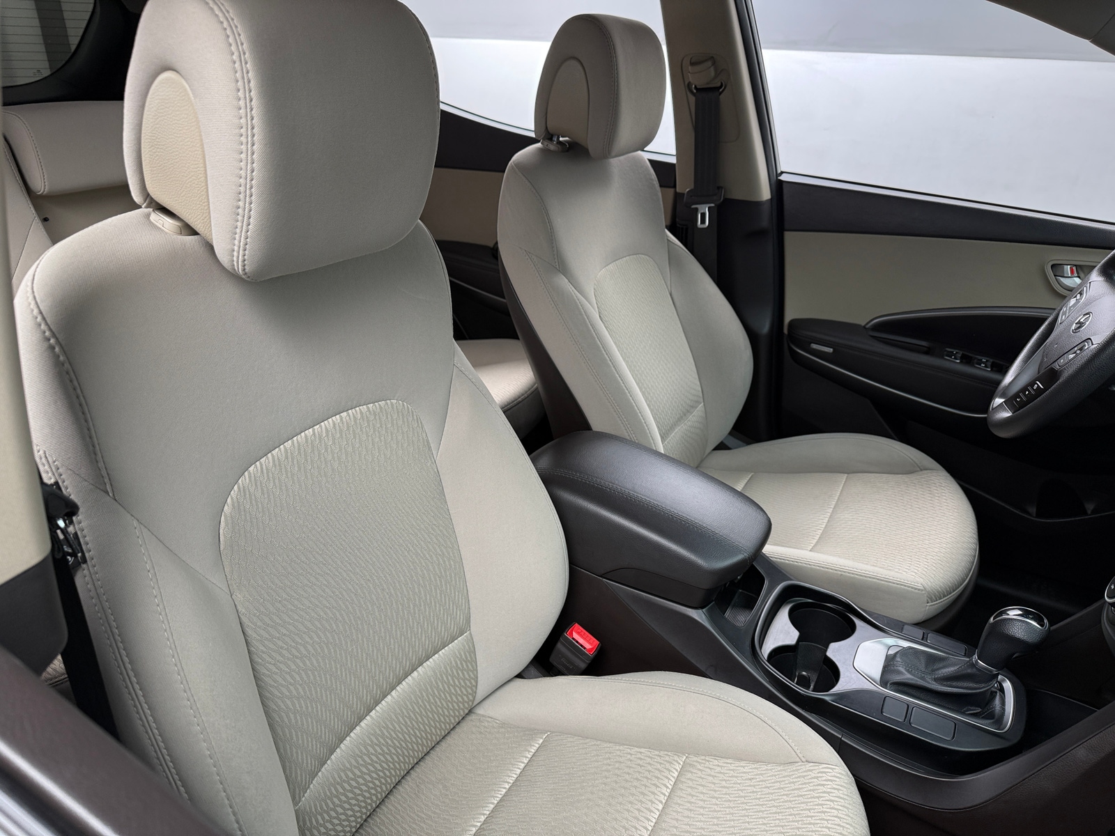 Thumbnail: 2017 Hyundai Santa Fe - 2