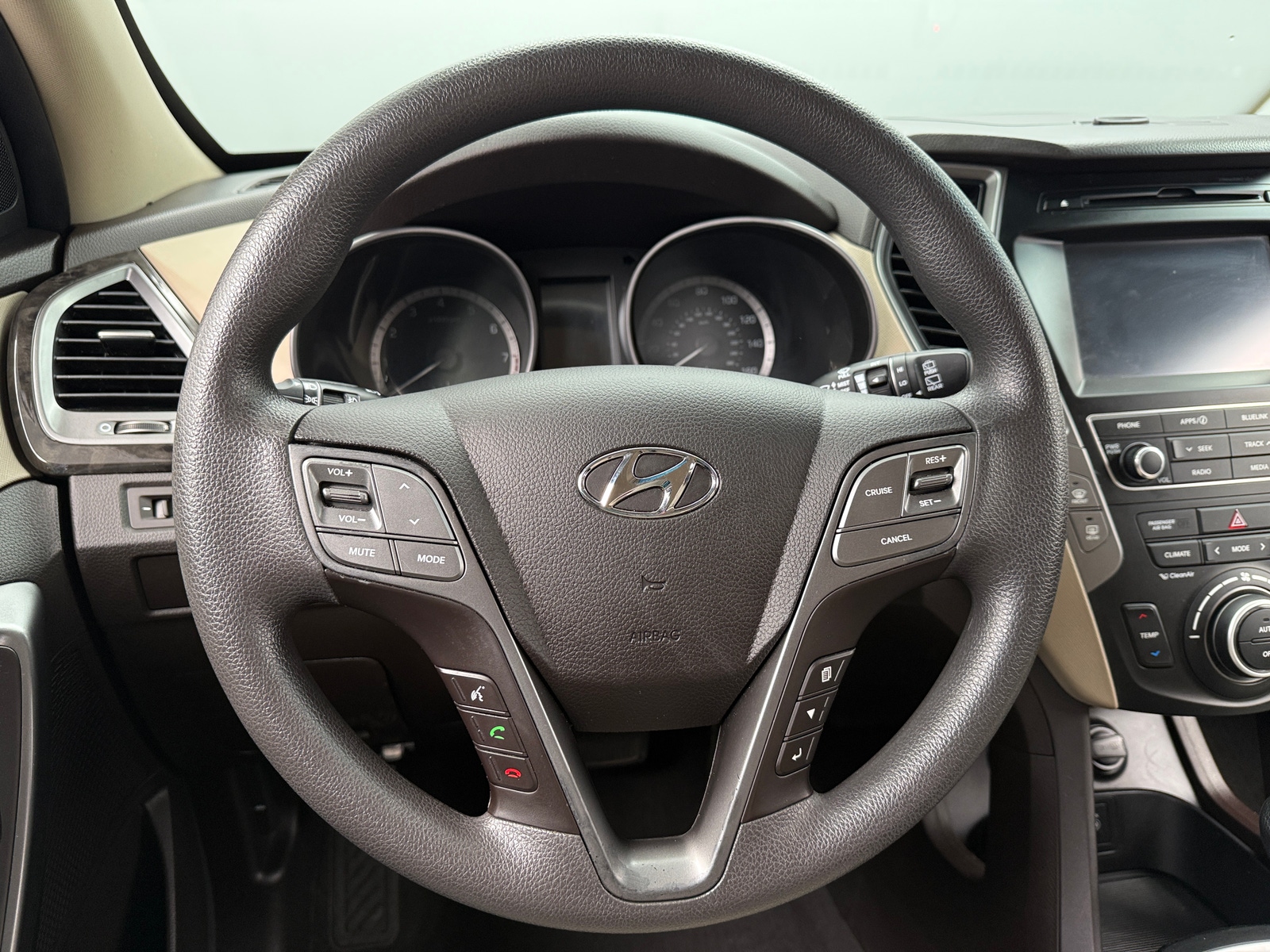 Thumbnail: 2017 Hyundai Santa Fe - 5