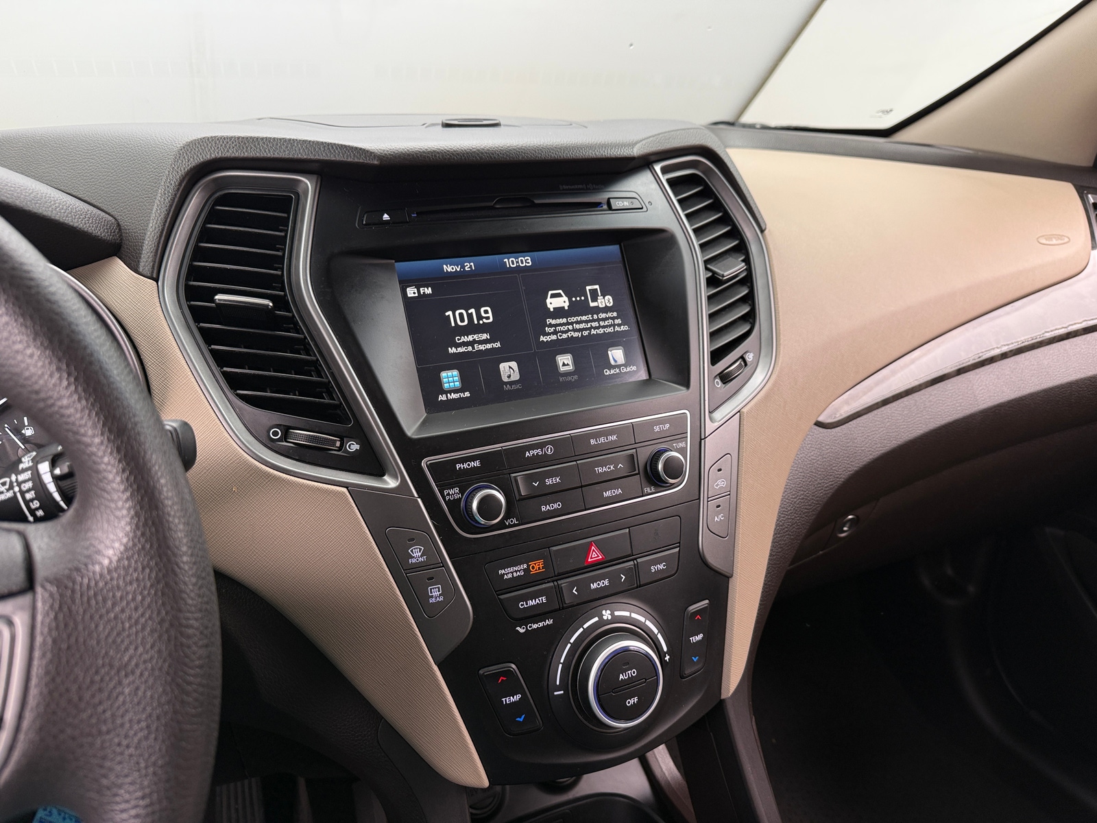 Thumbnail: 2017 Hyundai Santa Fe - 4