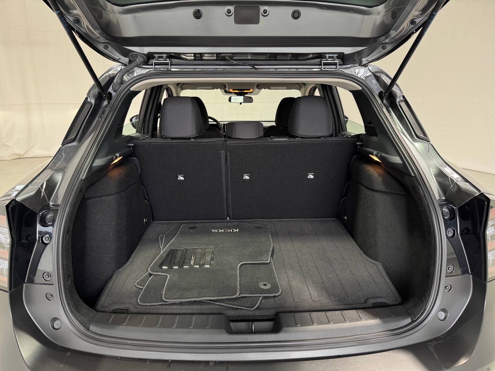 Thumbnail: 2025 Nissan Kicks - 7