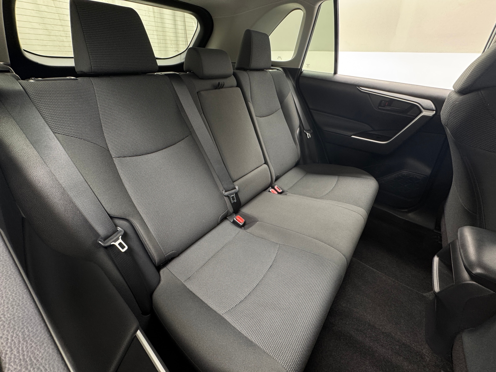 Thumbnail: 2021 Toyota RAV4 - 6