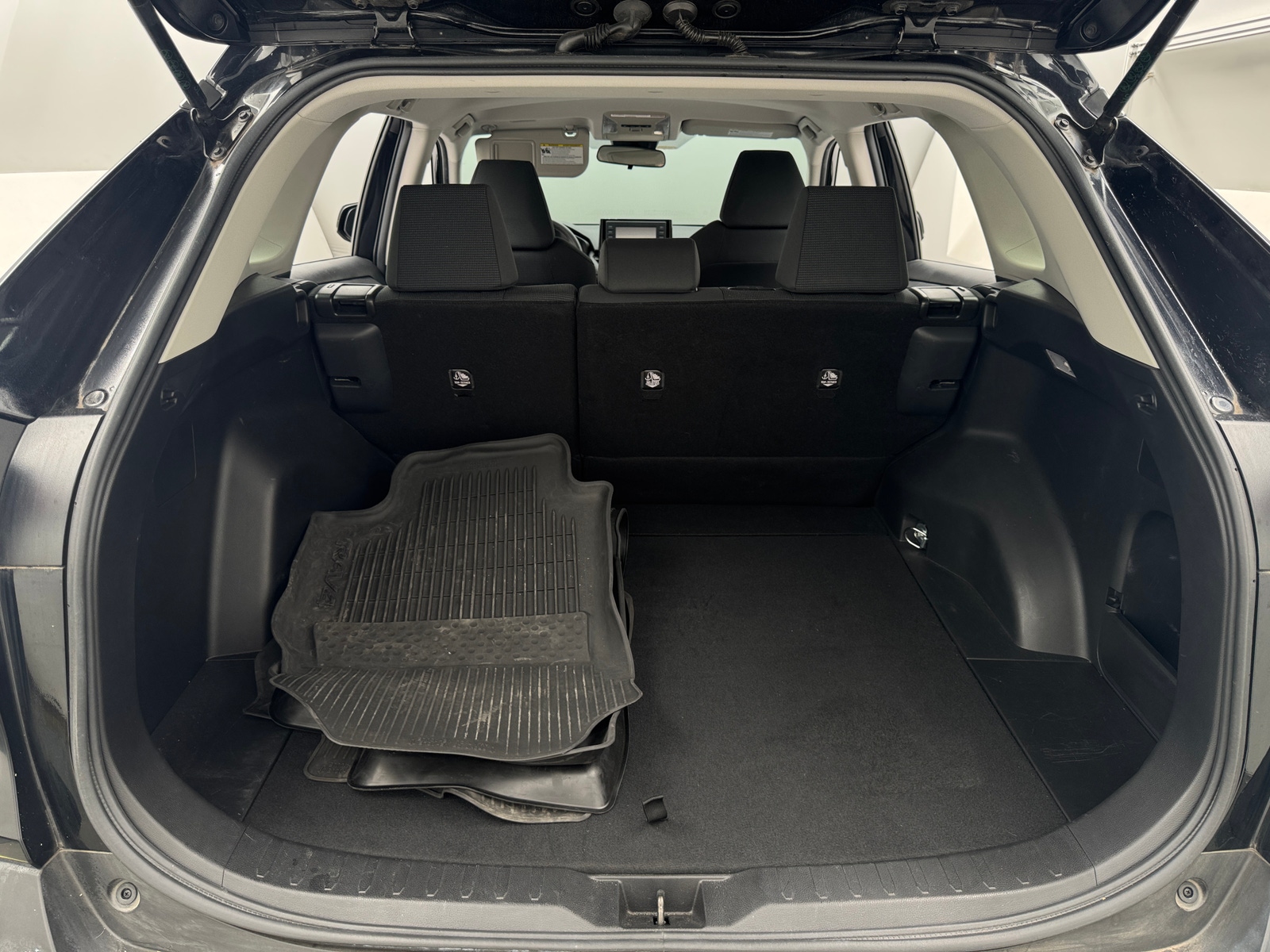 Thumbnail: 2021 Toyota RAV4 - 7