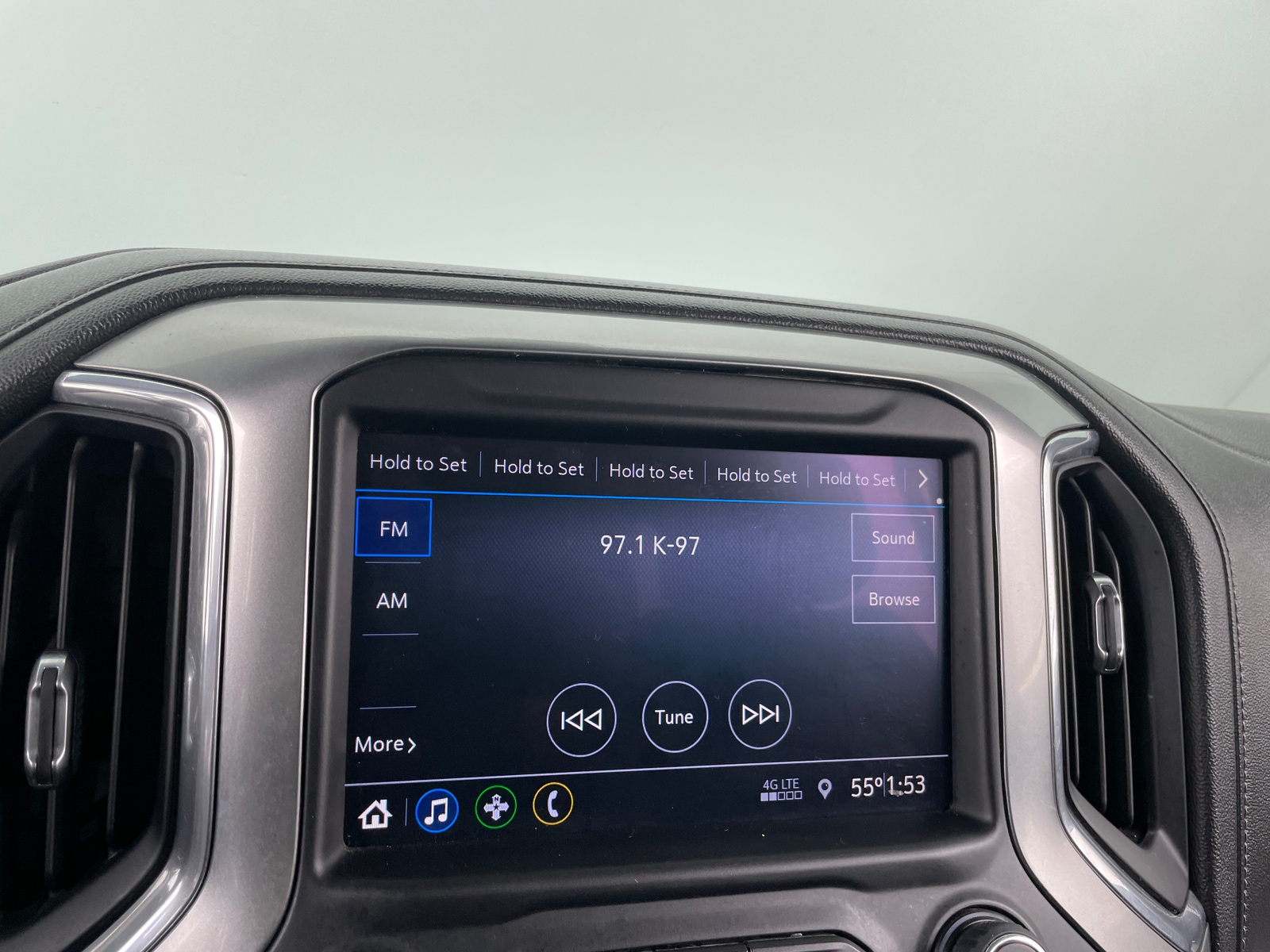 Thumbnail: 2020 Chevrolet Silverado 1500 - 4