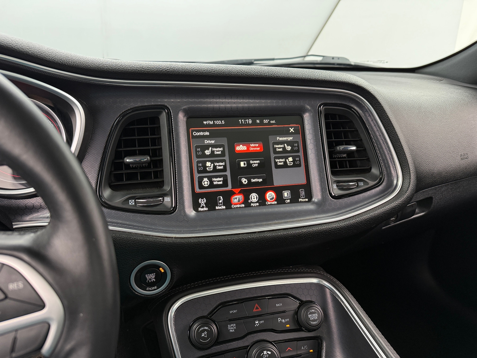 Thumbnail: 2015 Dodge Challenger - 3