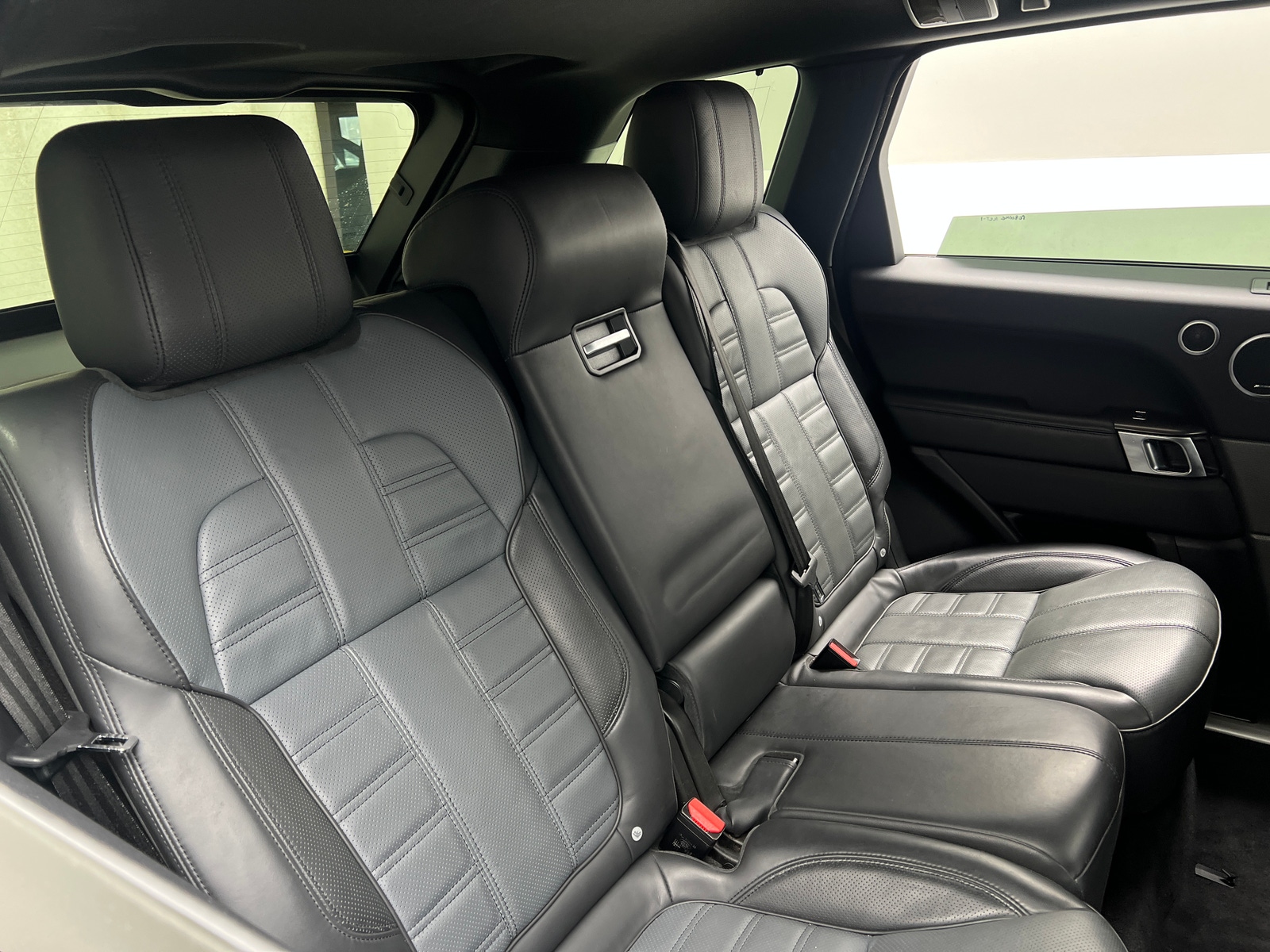 Thumbnail: 2016 Land Rover Range Rover Sport - 5