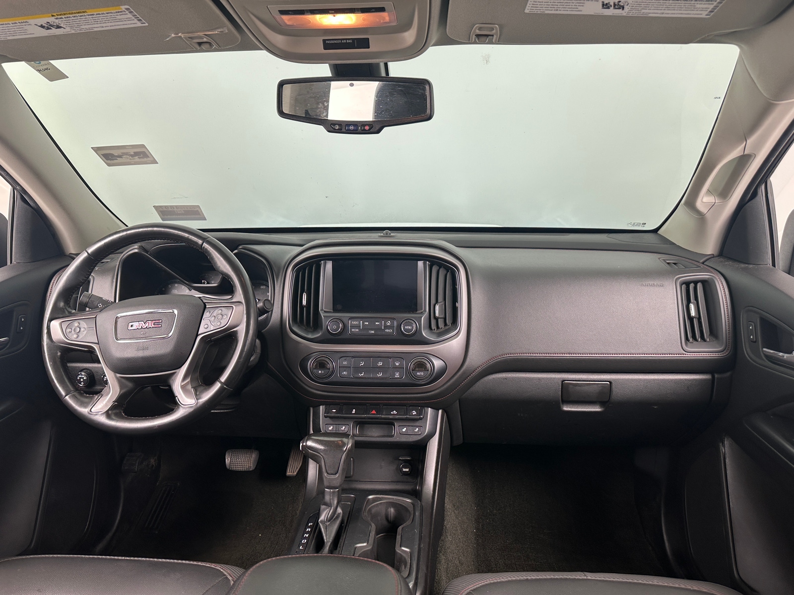 Thumbnail: 2018 GMC Canyon - 3