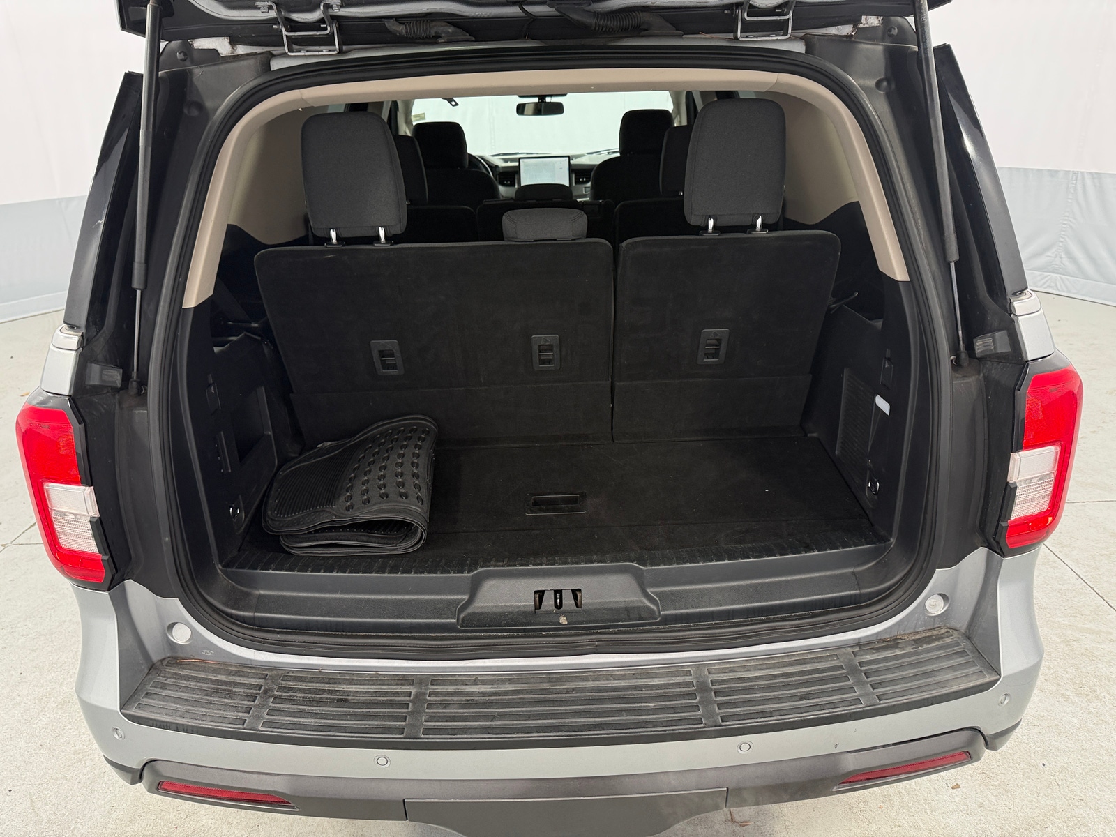 Thumbnail: 2022 Ford Expedition - 7