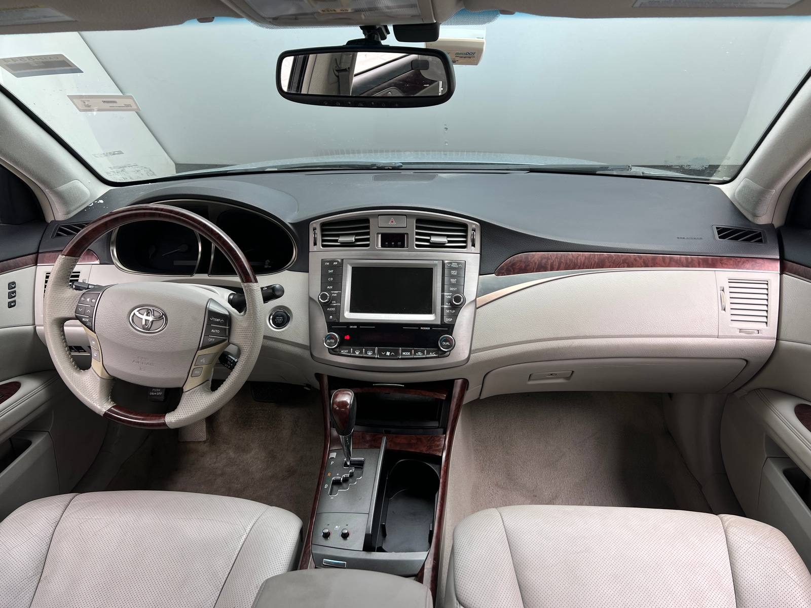 Thumbnail: 2011 Toyota Avalon - 2