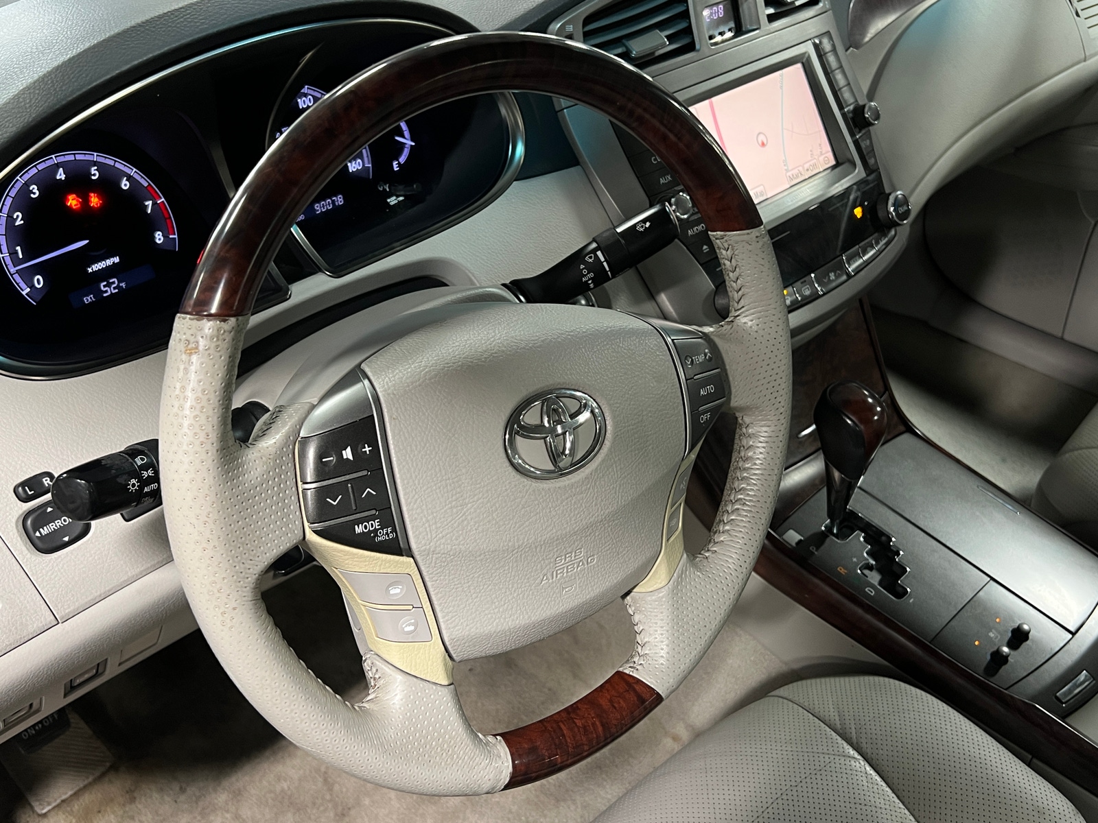 Thumbnail: 2011 Toyota Avalon - 4