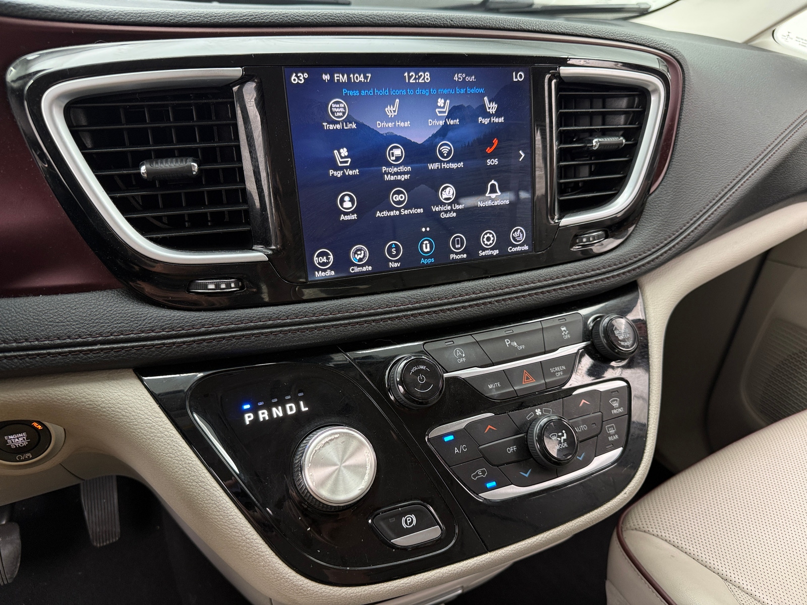 Thumbnail: 2020 Chrysler Pacifica - 3