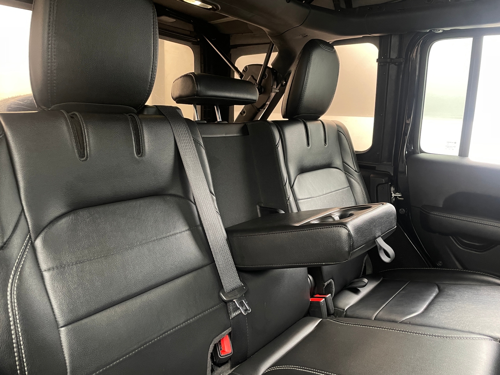 Thumbnail: 2021 Jeep Wrangler - 5