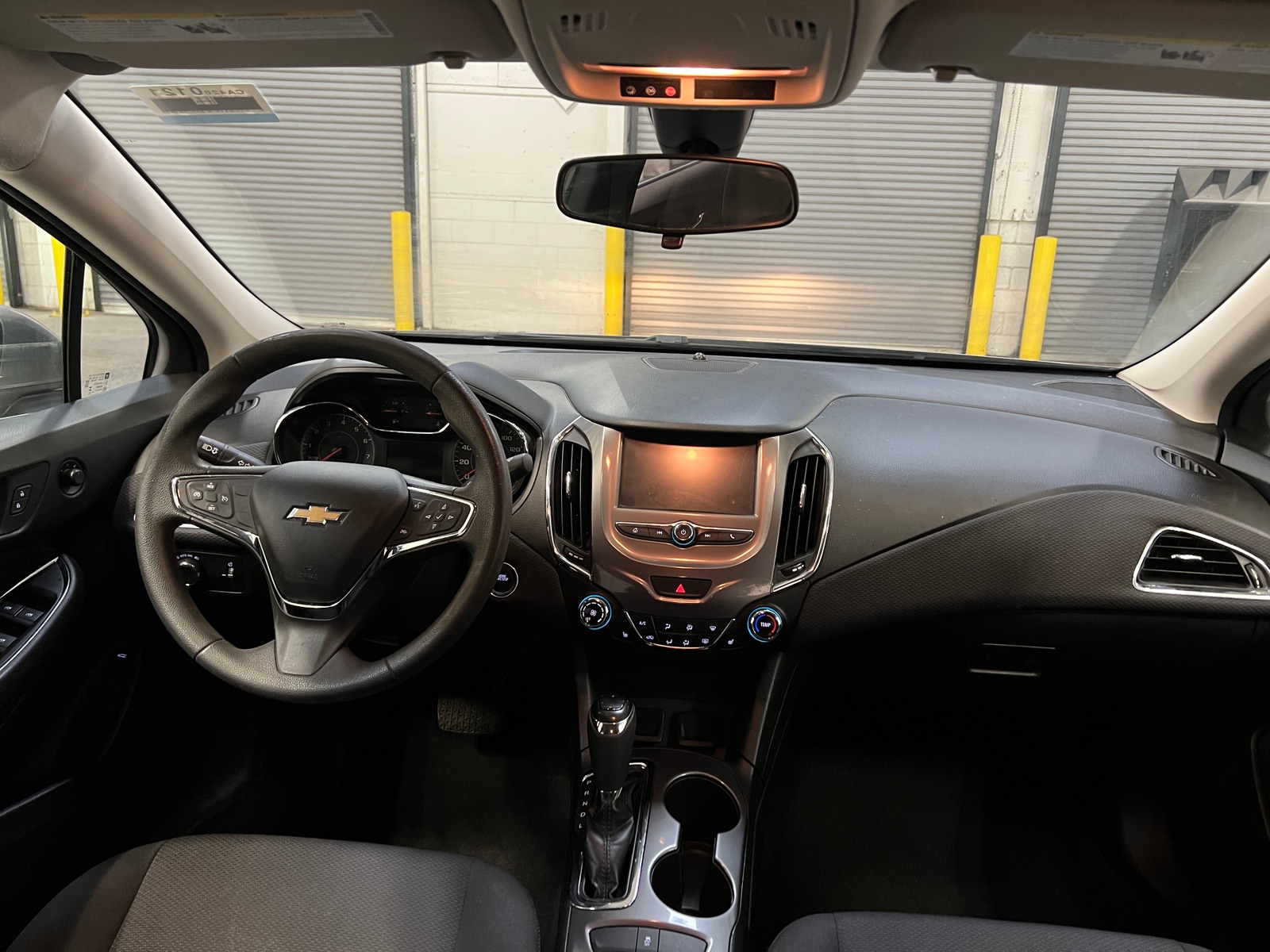 Thumbnail: 2018 Chevrolet Cruze - 3