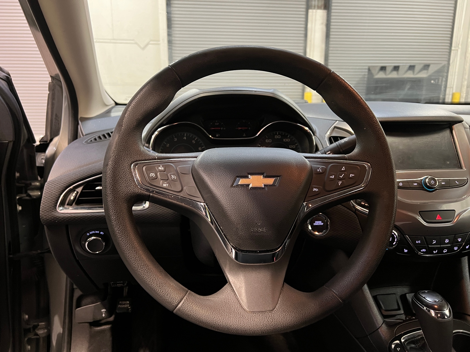 Thumbnail: 2018 Chevrolet Cruze - 5