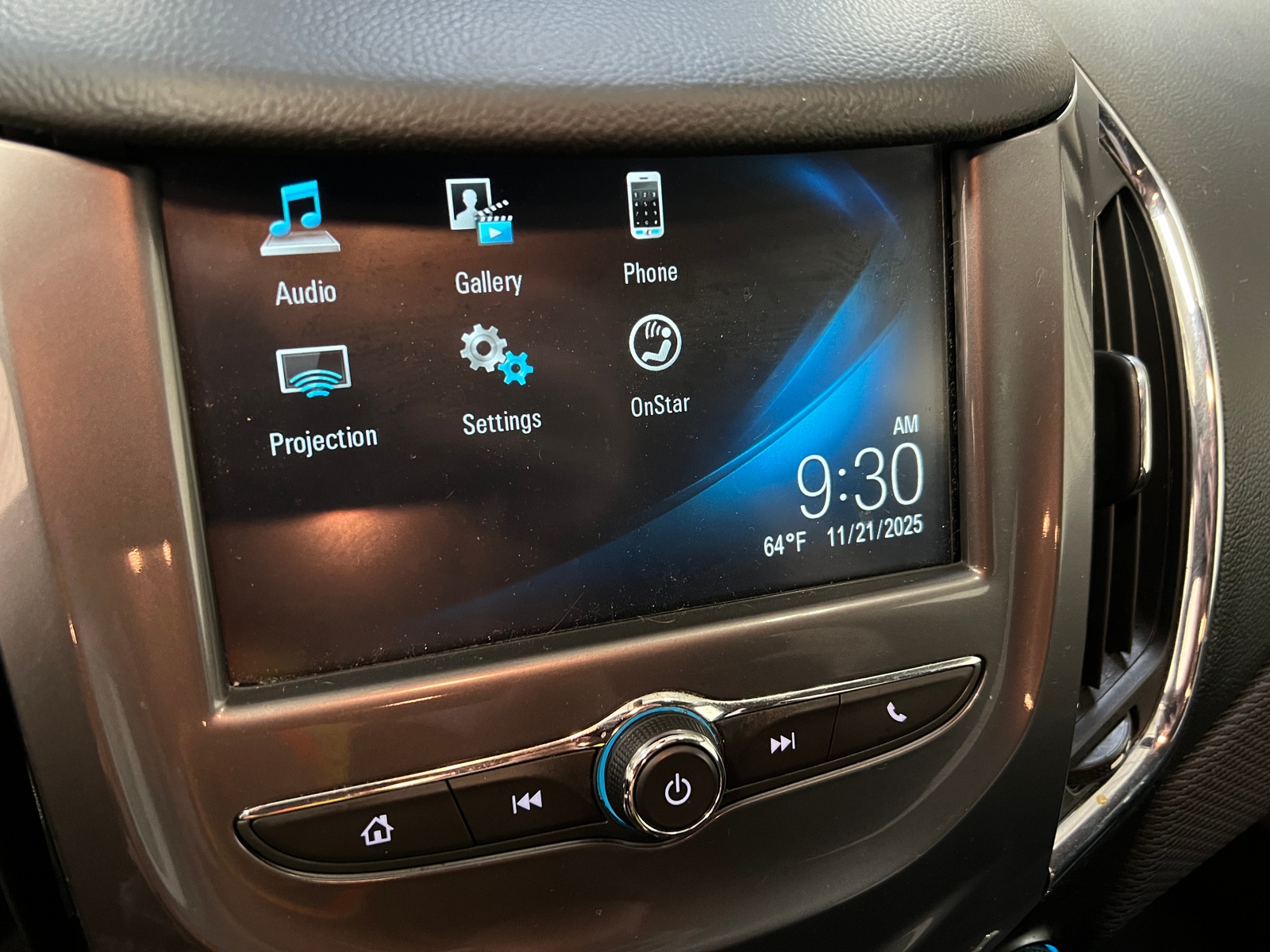 Thumbnail: 2018 Chevrolet Cruze - 4