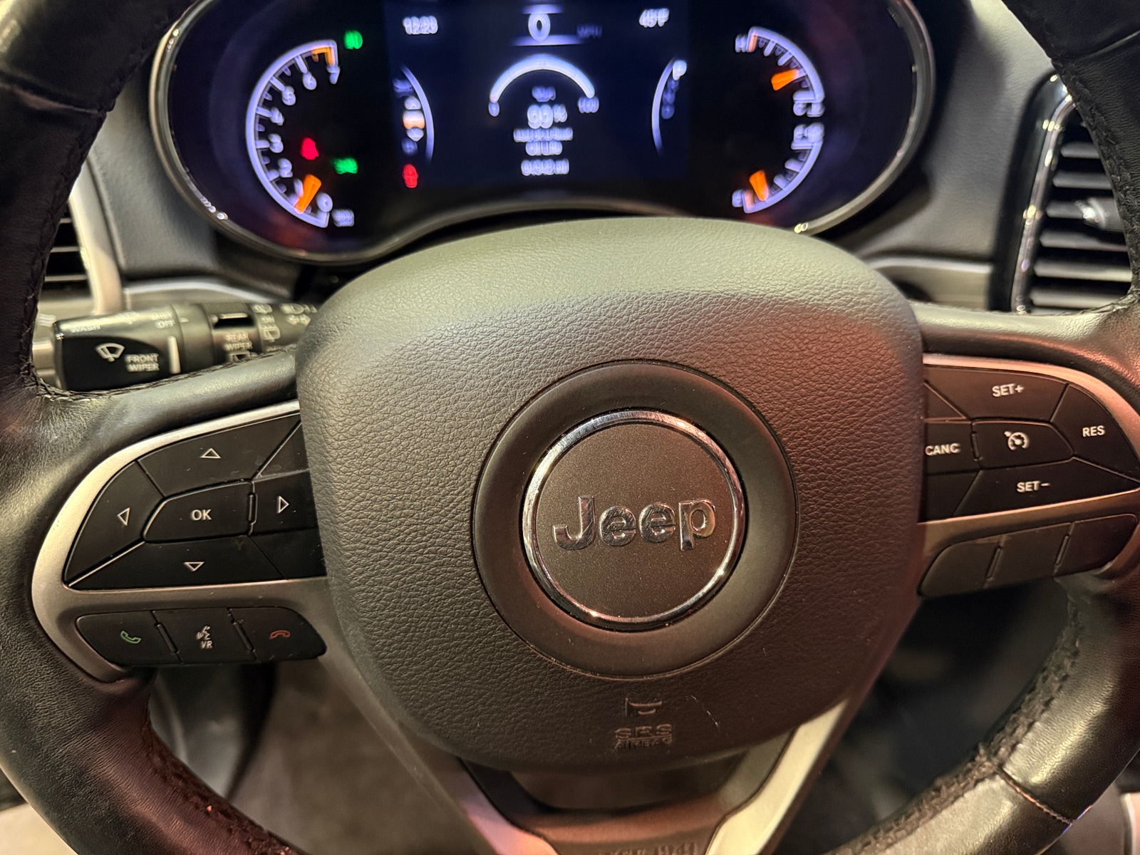 Thumbnail: 2019 Jeep Grand Cherokee - 4