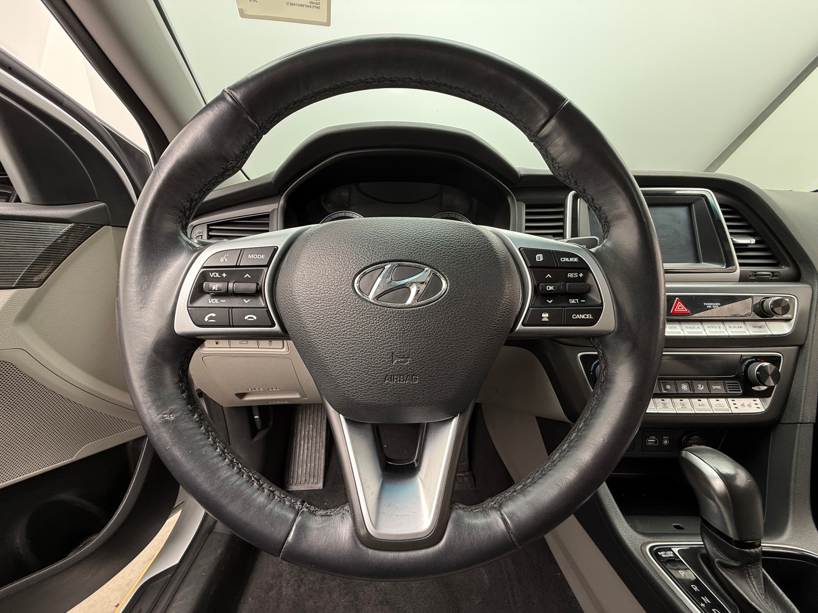 Thumbnail: 2019 Hyundai Sonata - 4