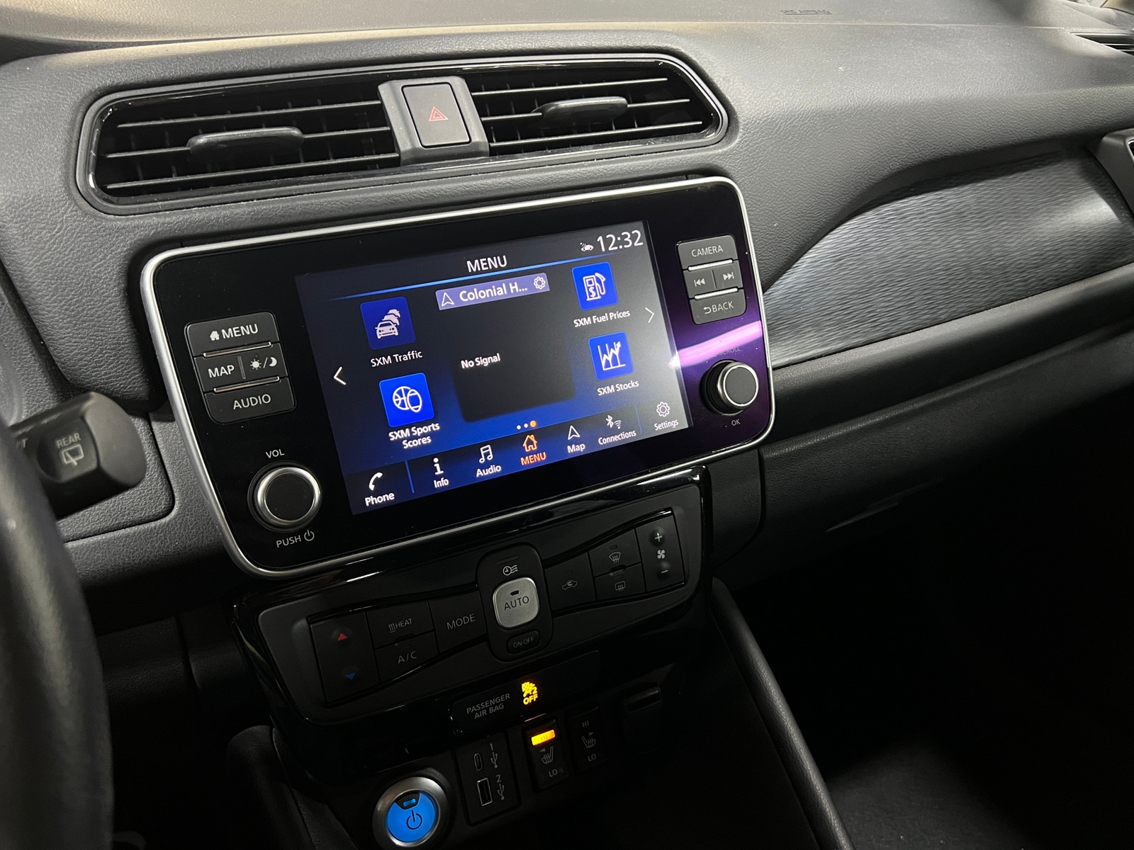 Thumbnail: 2022 Nissan Leaf - 4