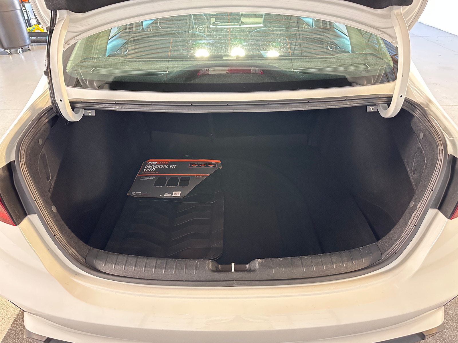 Thumbnail: 2024 Kia Forte - 7