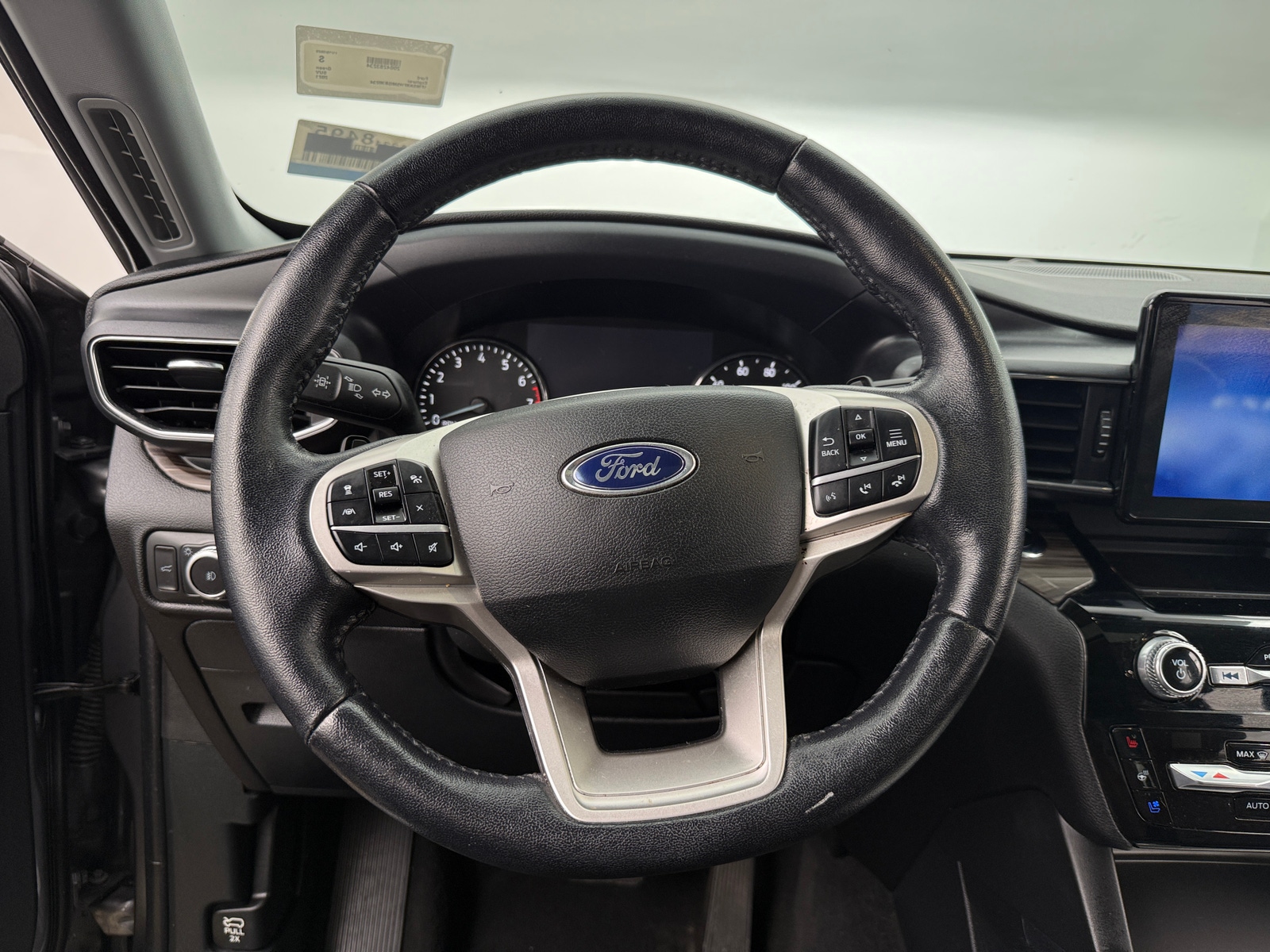 Thumbnail: 2021 Ford Explorer - 4