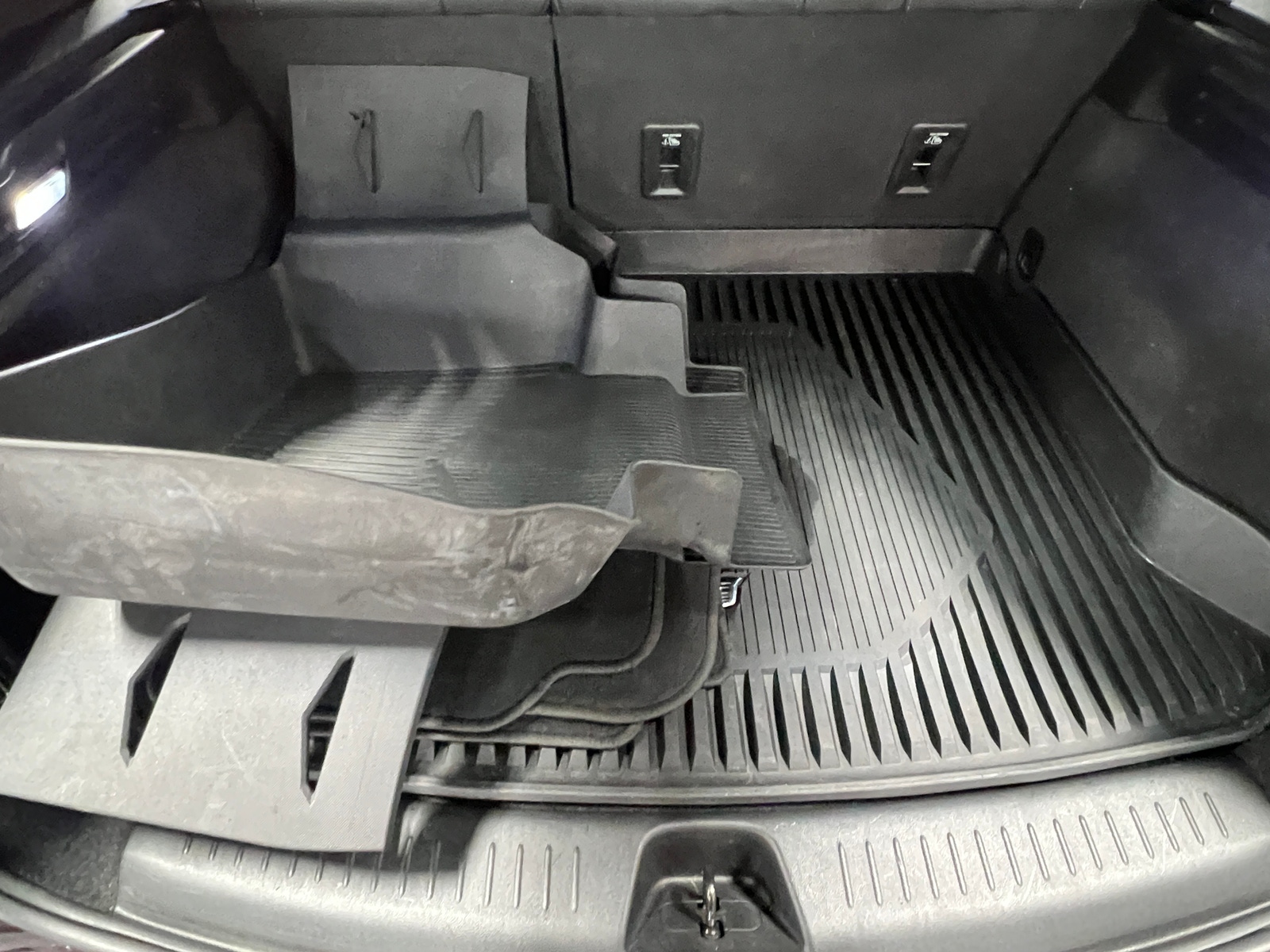 Thumbnail: 2021 Cadillac XT4 - 6