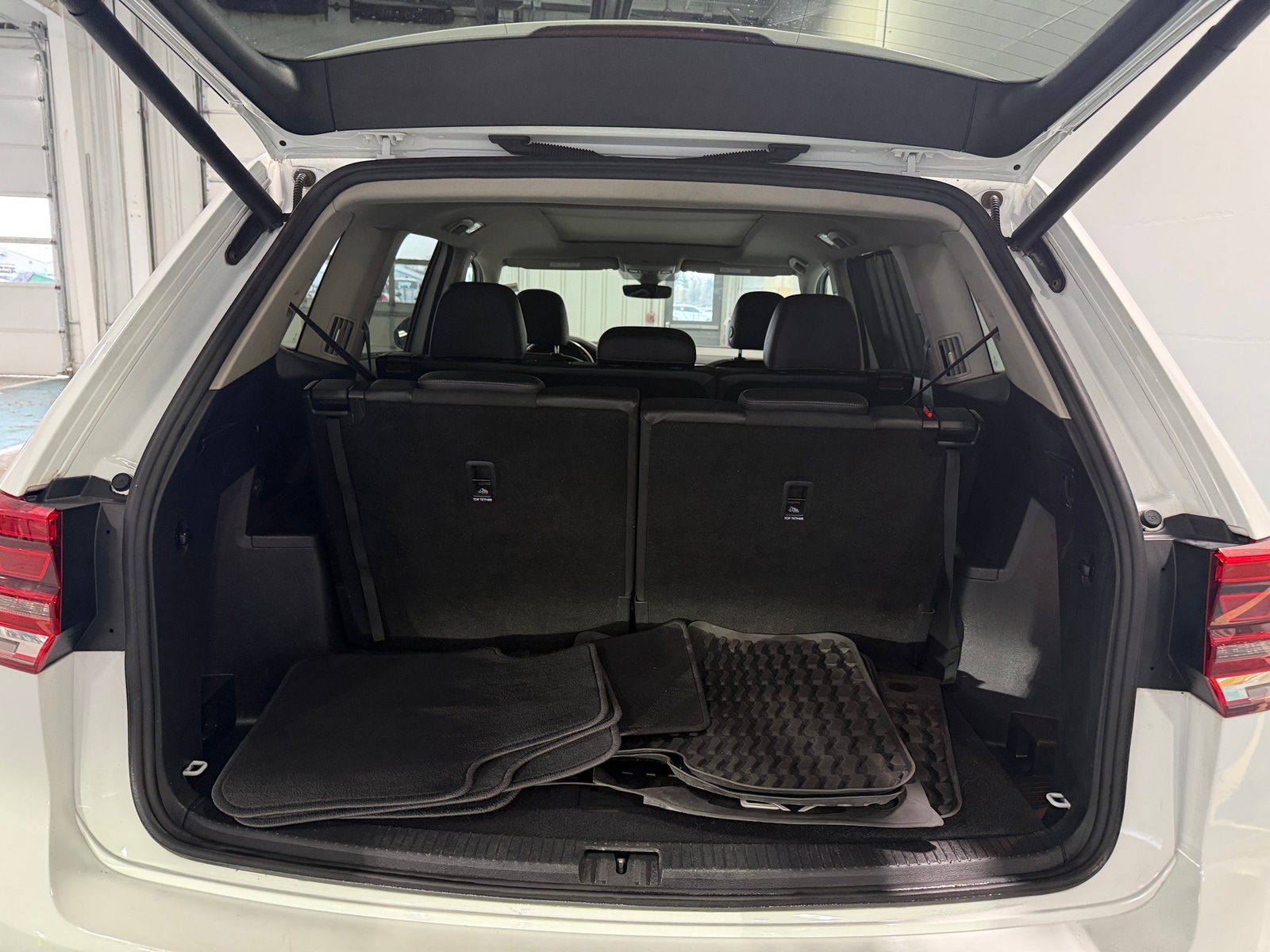 Thumbnail: 2019 Volkswagen Atlas - 6