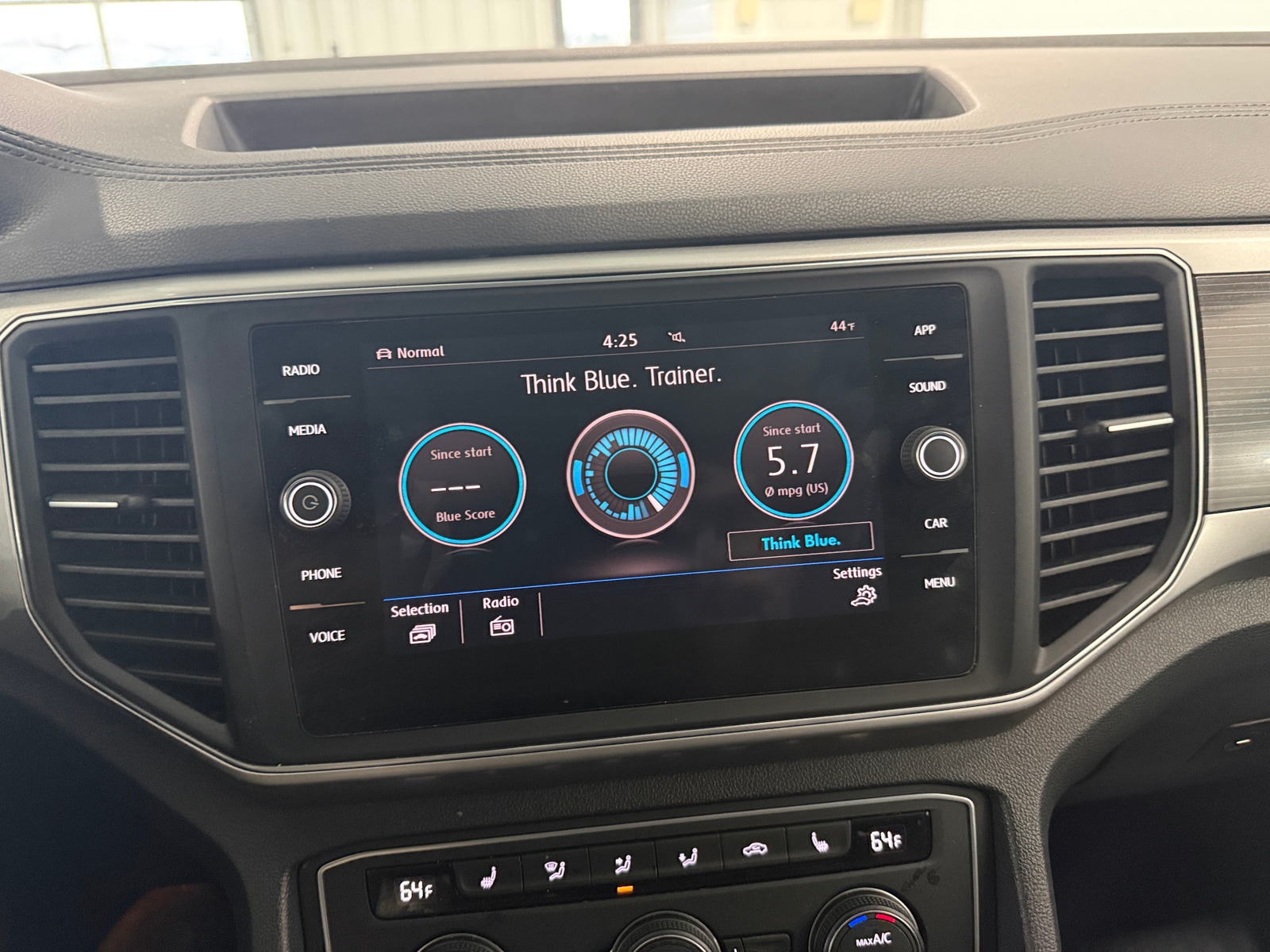 Thumbnail: 2019 Volkswagen Atlas - 3