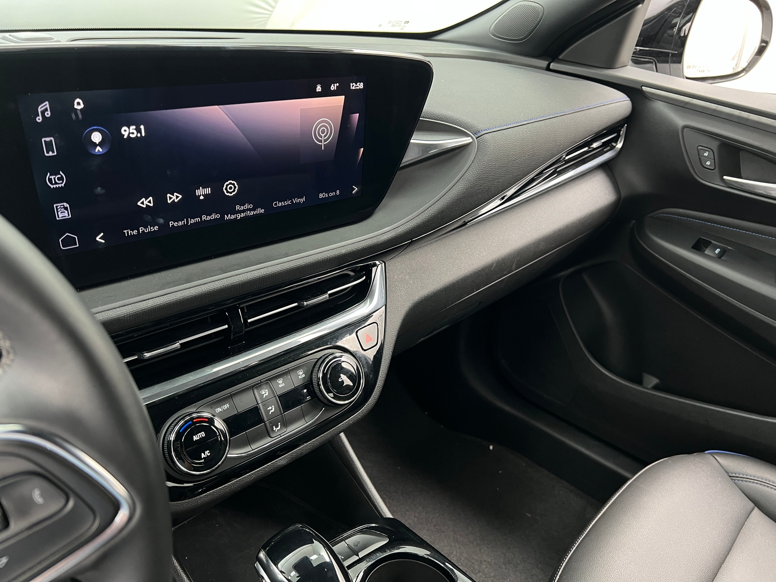 Thumbnail: 2025 Buick Envista - 4