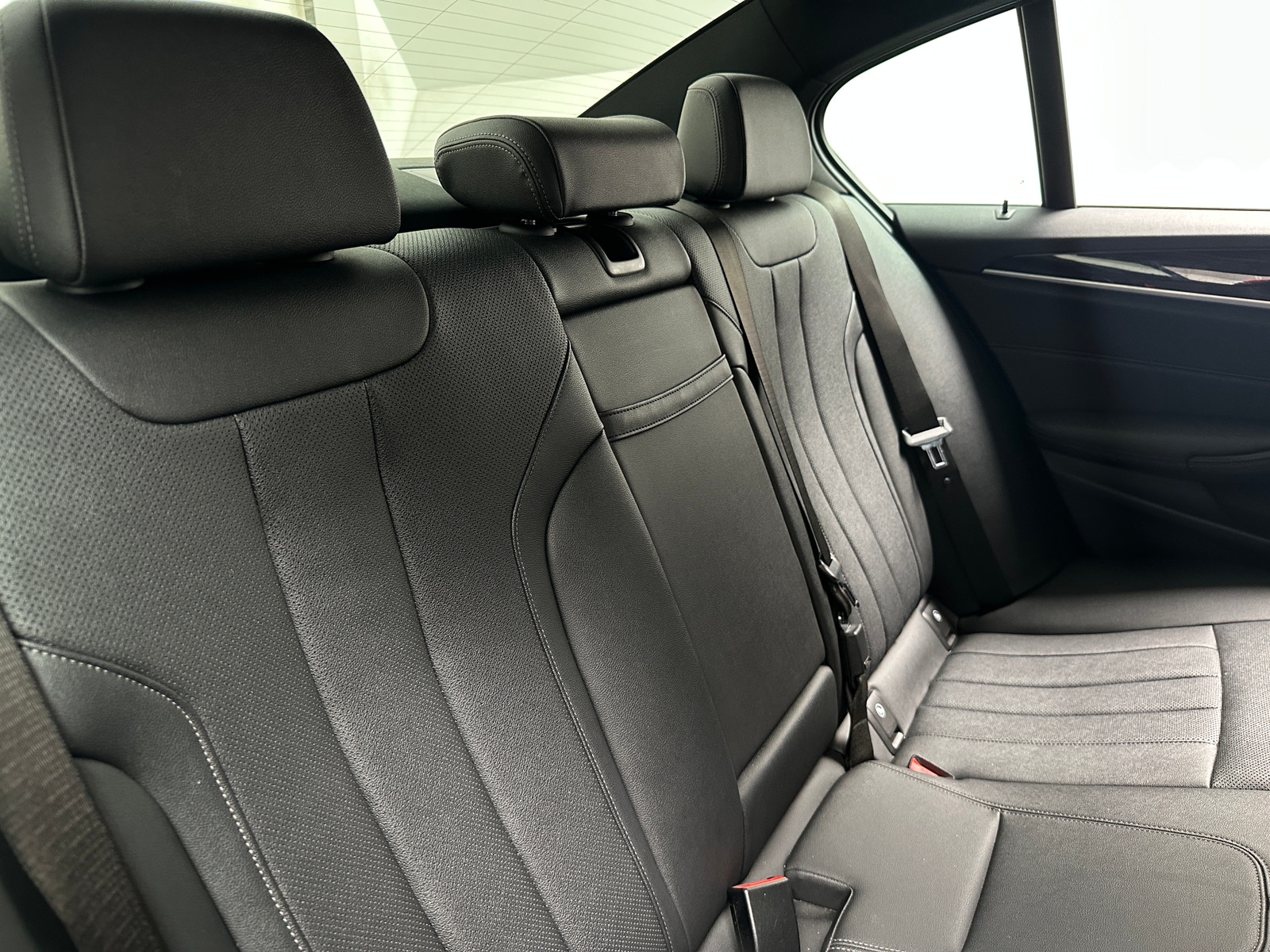 Thumbnail: 2021 BMW 5 Series - 5