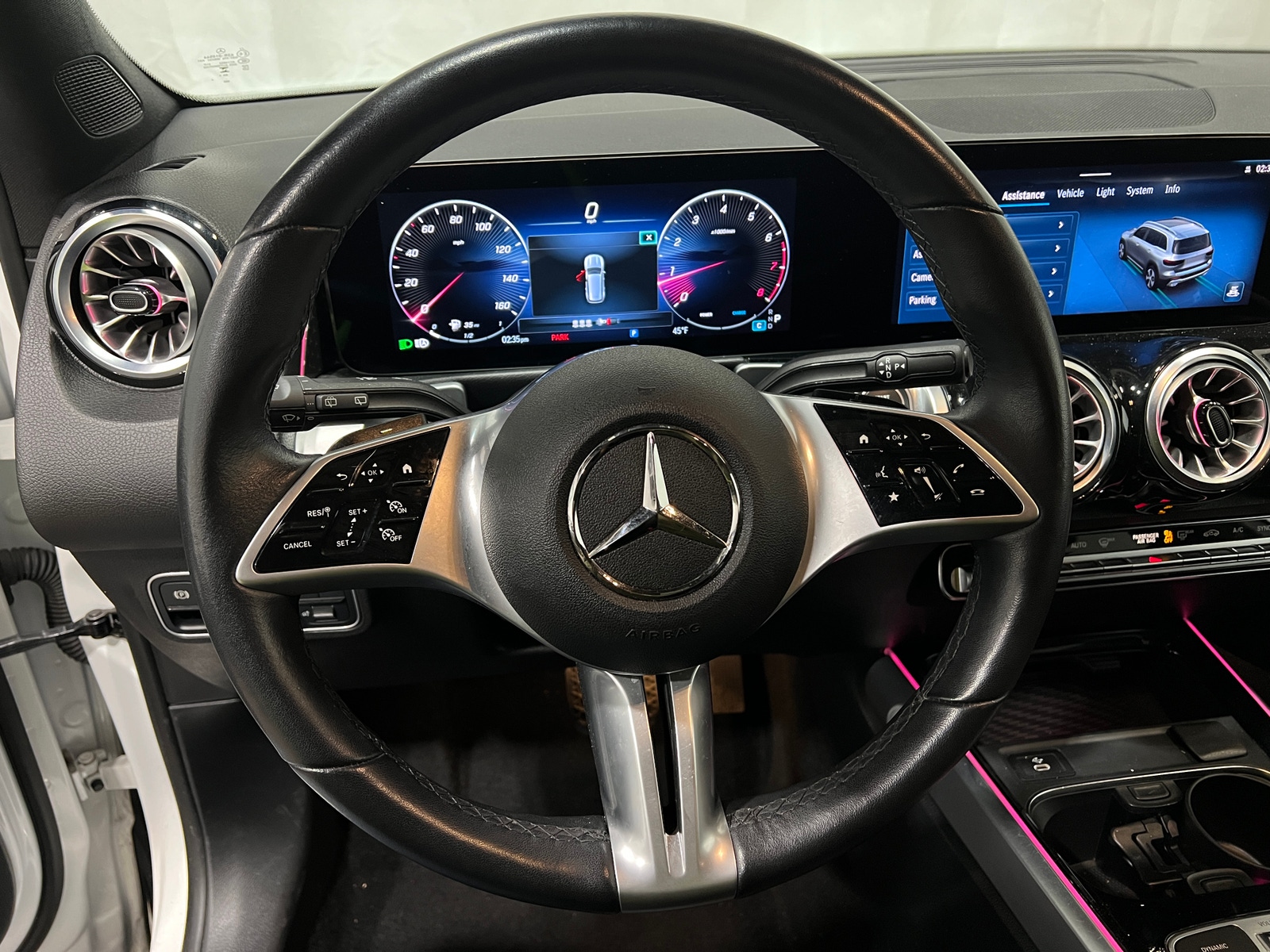 Thumbnail: 2024 Mercedes-Benz GLB - 4