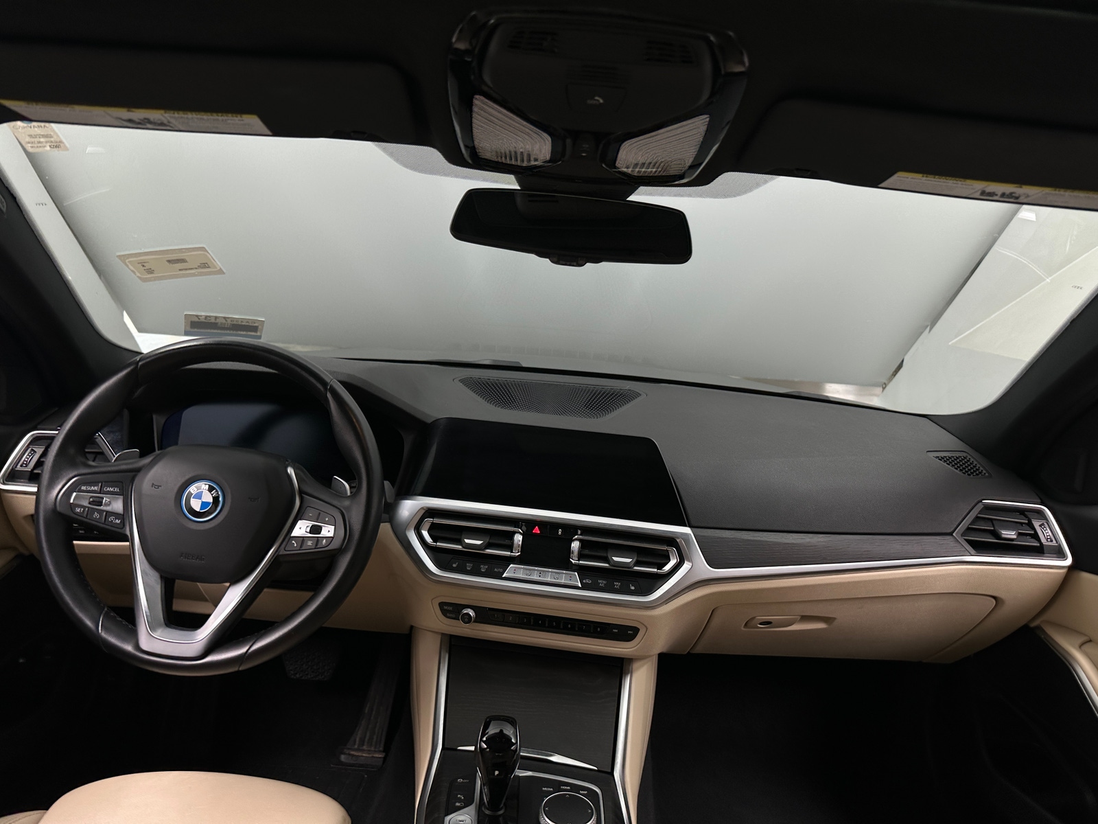 Thumbnail: 2022 BMW 3 Series - 2