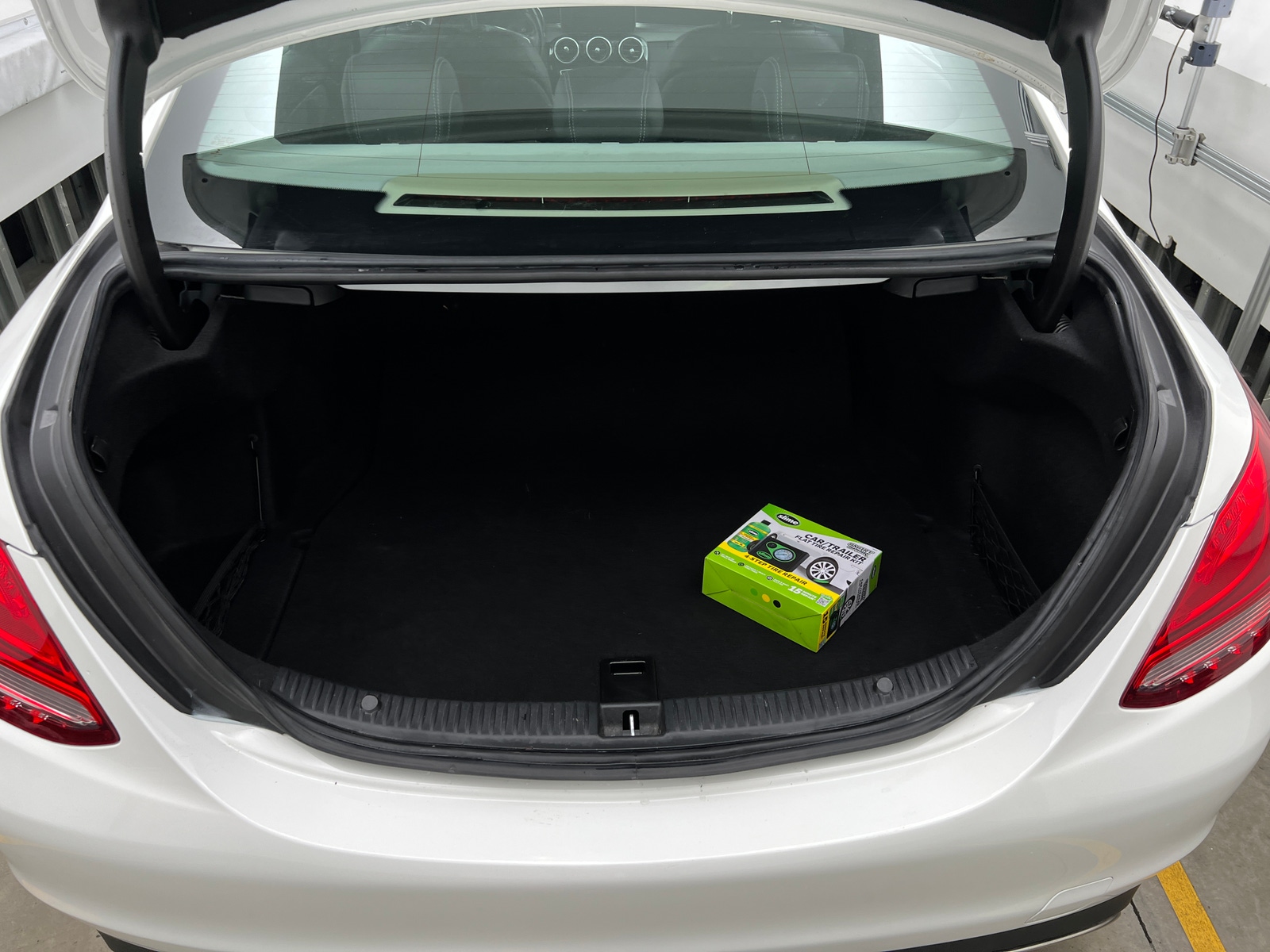 Thumbnail: 2016 Mercedes-Benz C-Class - 6