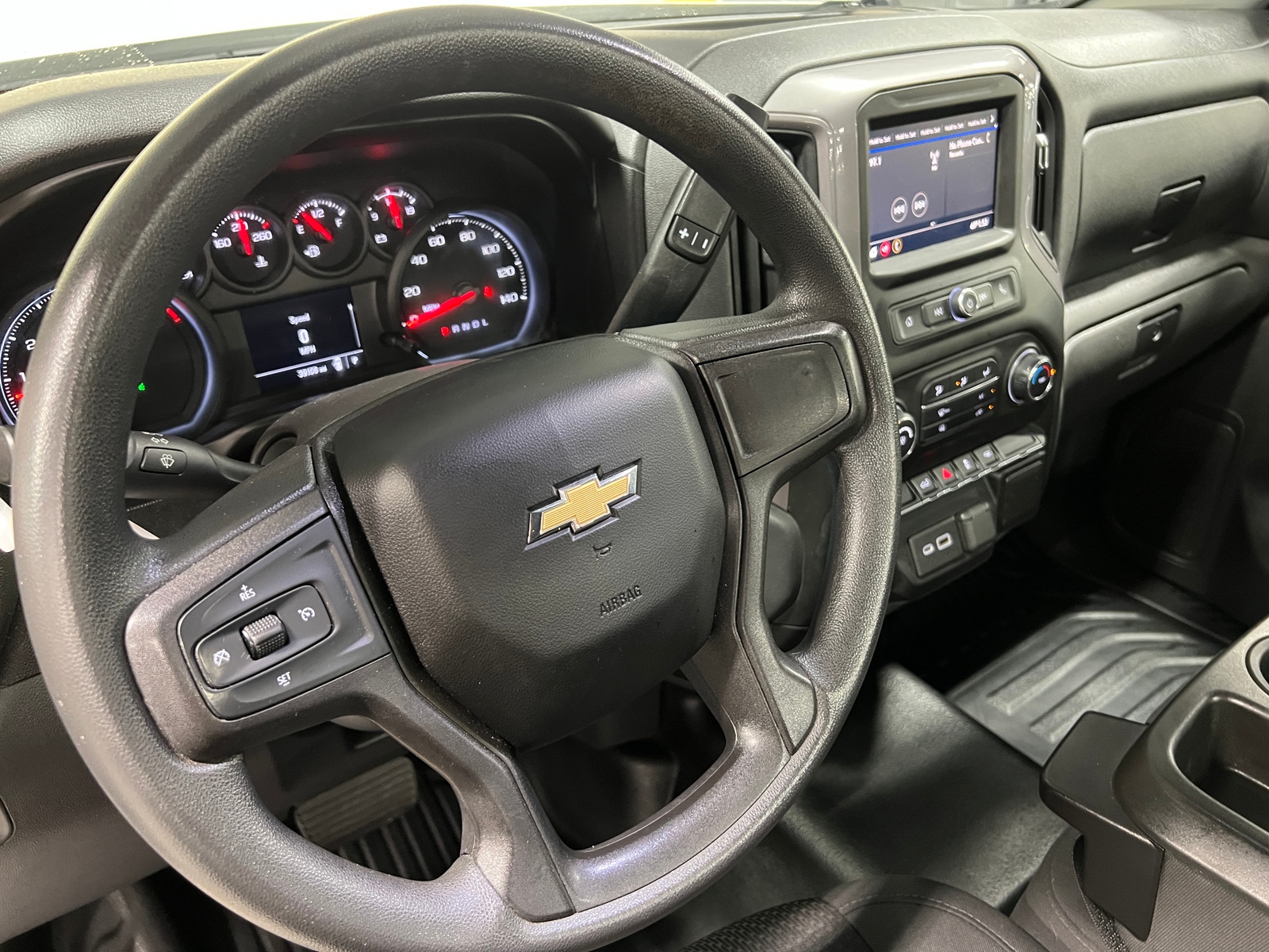 Thumbnail: 2021 Chevrolet Silverado 1500 - 5