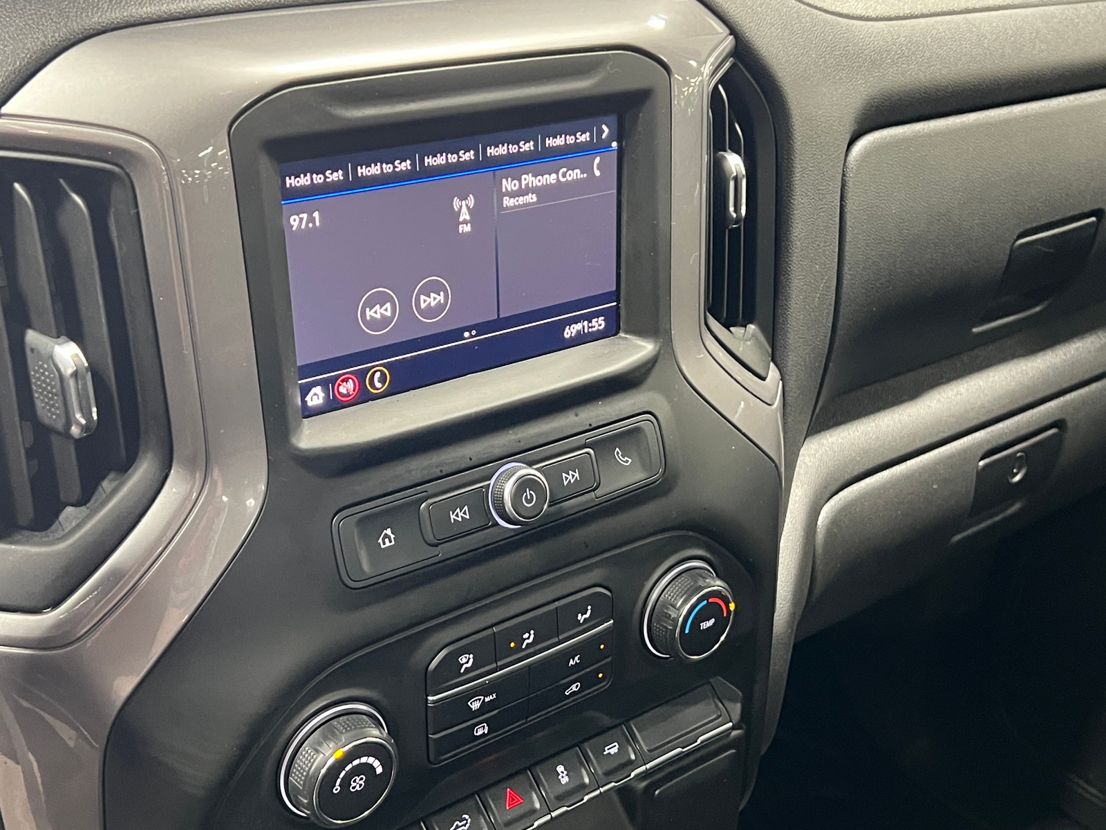 Thumbnail: 2021 Chevrolet Silverado 1500 - 4