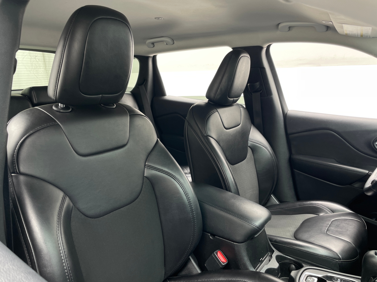 Thumbnail: 2019 Jeep Cherokee - 2