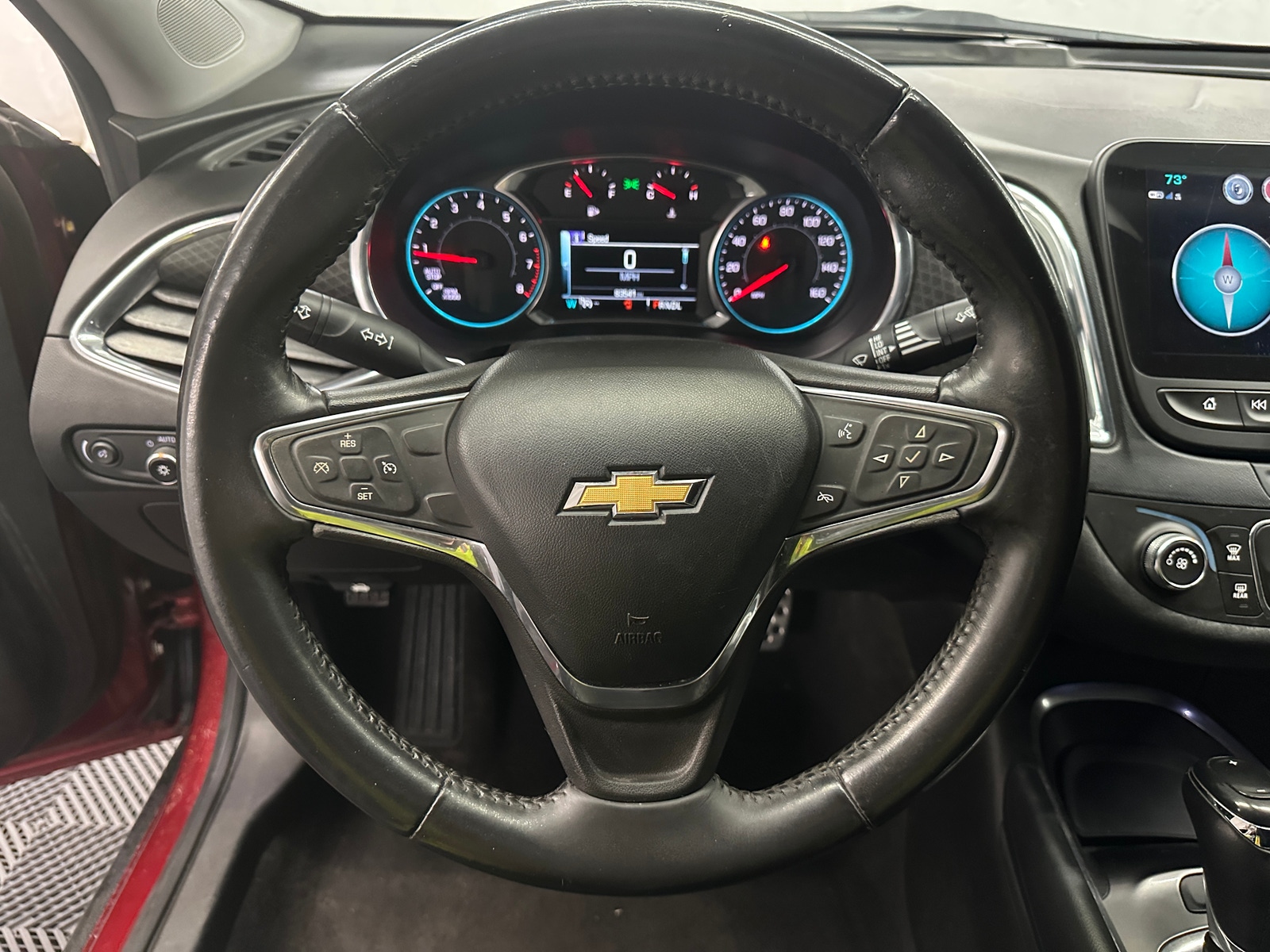 Thumbnail: 2017 Chevrolet Malibu - 5